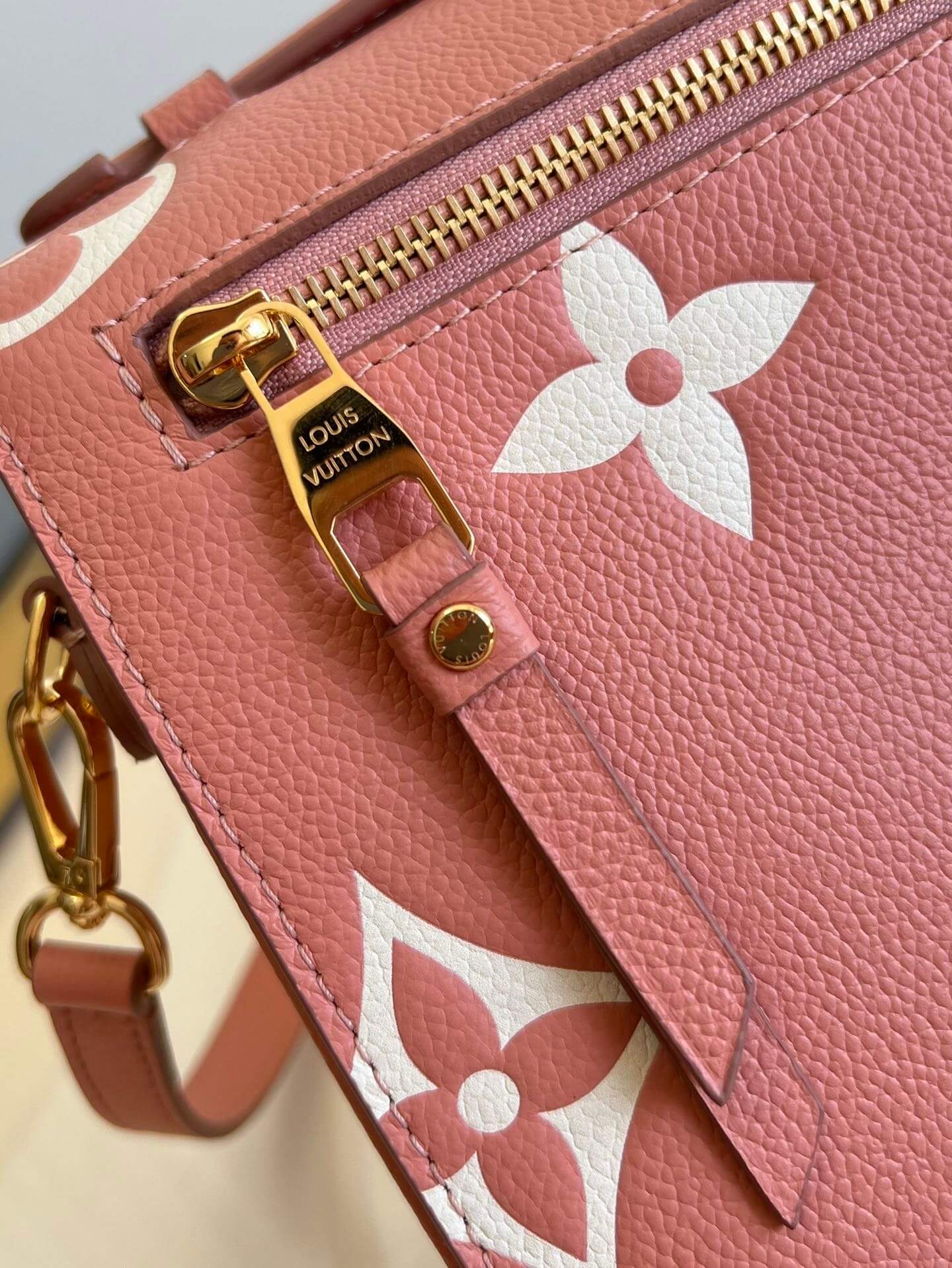 Louis Vuitton LV Monogram Empreinte Pochette Métis Crossbody Handbag M45573 Cream / Rose Trianon M46302 Trianon Pink / Cream - Image 15