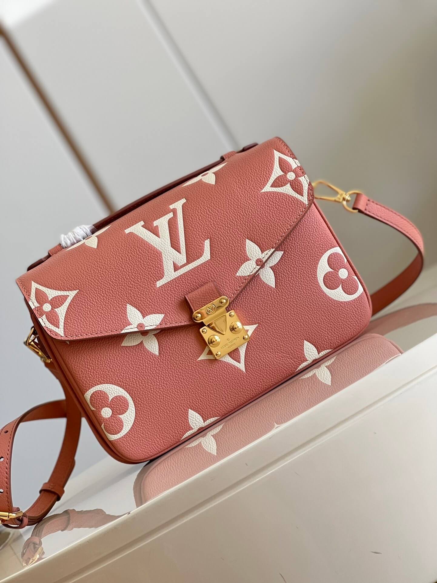 Louis Vuitton LV Monogram Empreinte Pochette Métis Crossbody Handbag M45573 Cream / Rose Trianon M46302 Trianon Pink / Cream - Image 17