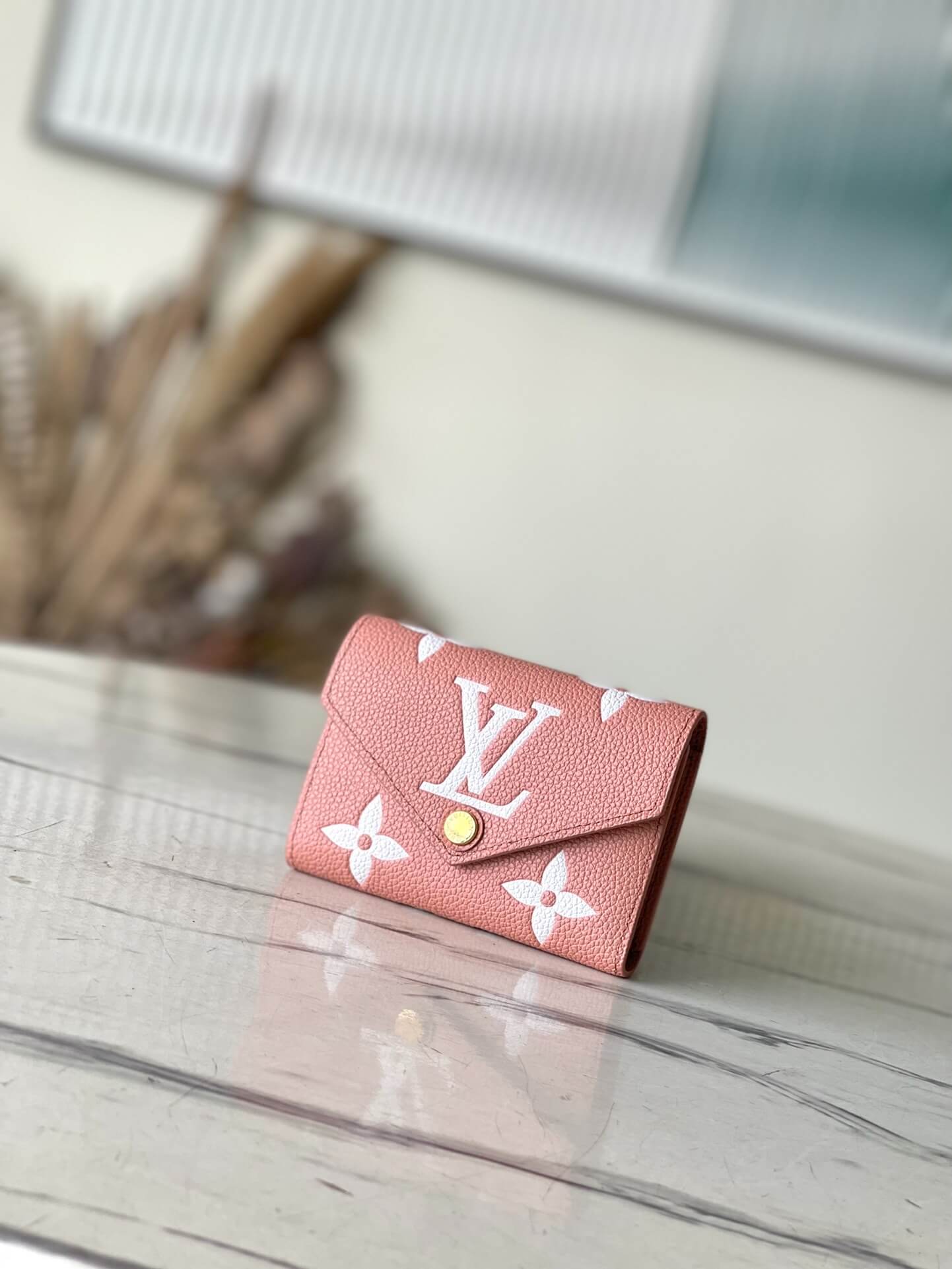 Louis Vuitton LV Monogram Empreinte Portefeuille Victorine Wallet M82062 Cream / Rose Trianon M81644 Trianon Pink / Cream - Image 10