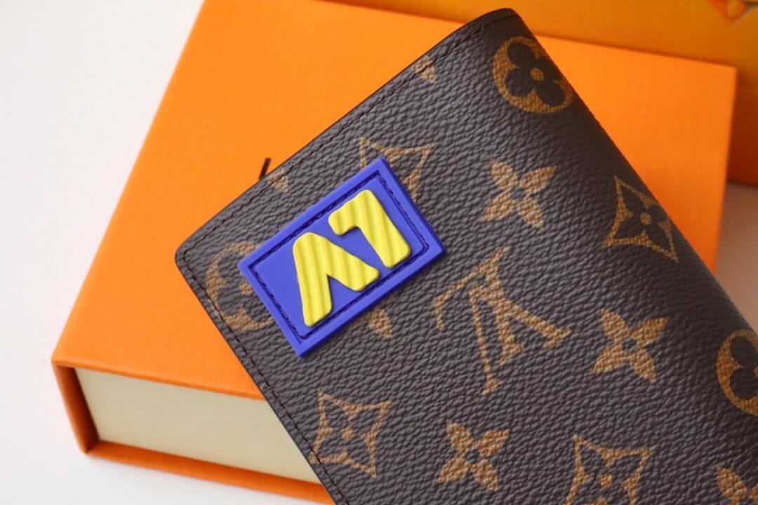 Louis Vuitton LV Monogram coated canvas Brazza Wallet M80523 Brown - Image 7