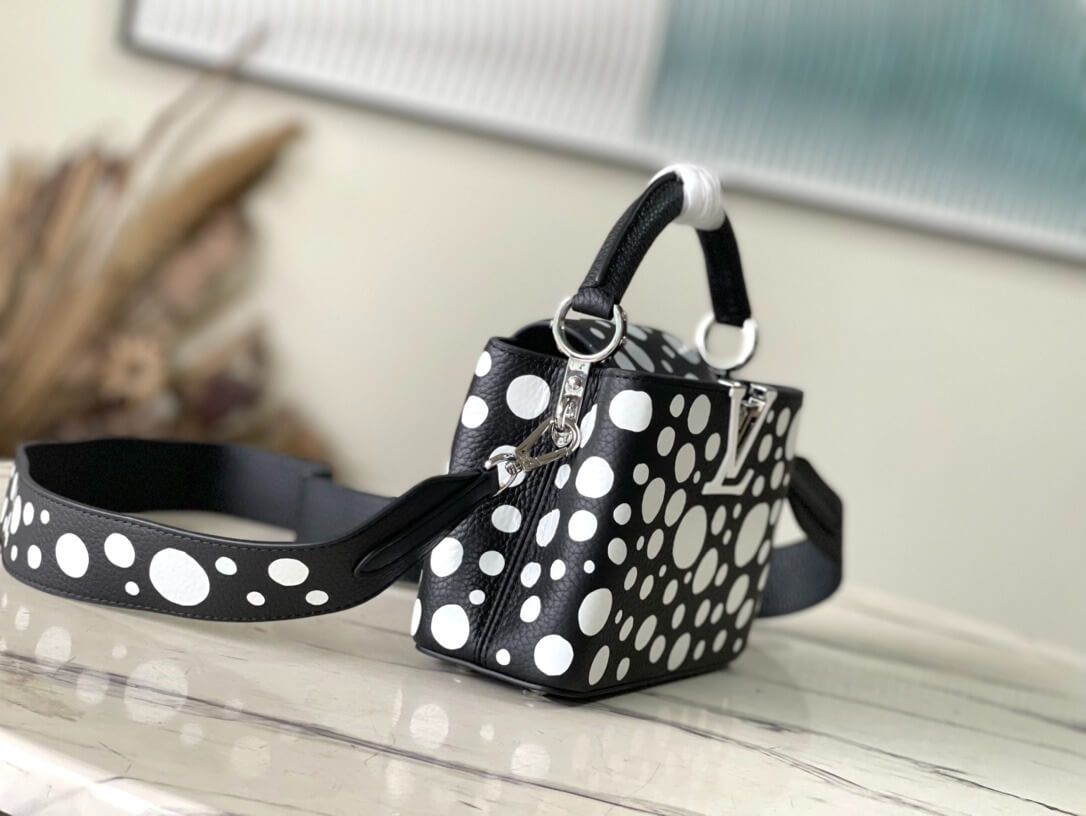 Louis Vuitton LV x YK Mini Capucines Handbag M21692 Red white Black White - Image 17