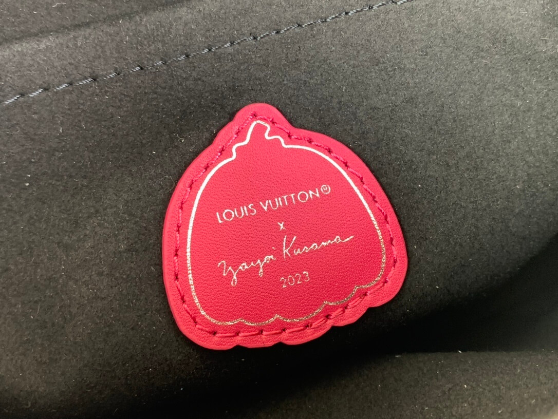 Louis Vuitton LV x YK Monogram Taurillon Infinity Dots Multi Pochette Accessoires Shoulder Handbag M46421 Black / Rose Red - Image 5