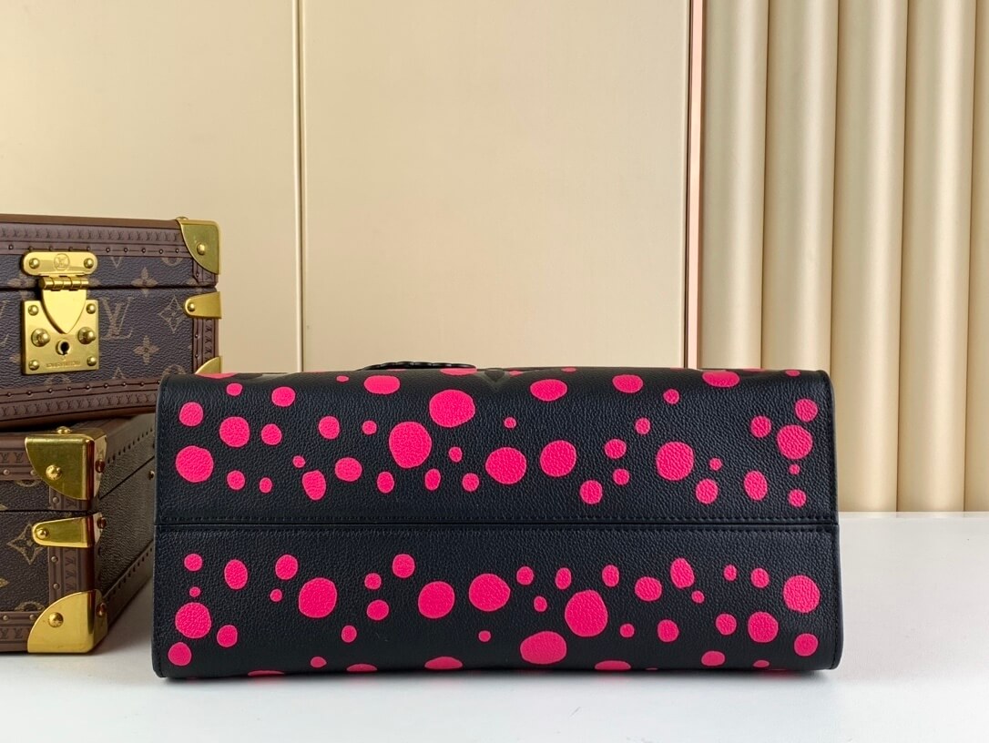Louis Vuitton LV x YK Monogram Taurillon Infinity Dots OnTheGo MM Handbag M46418 Black / Fuchsia Pink - Image 9