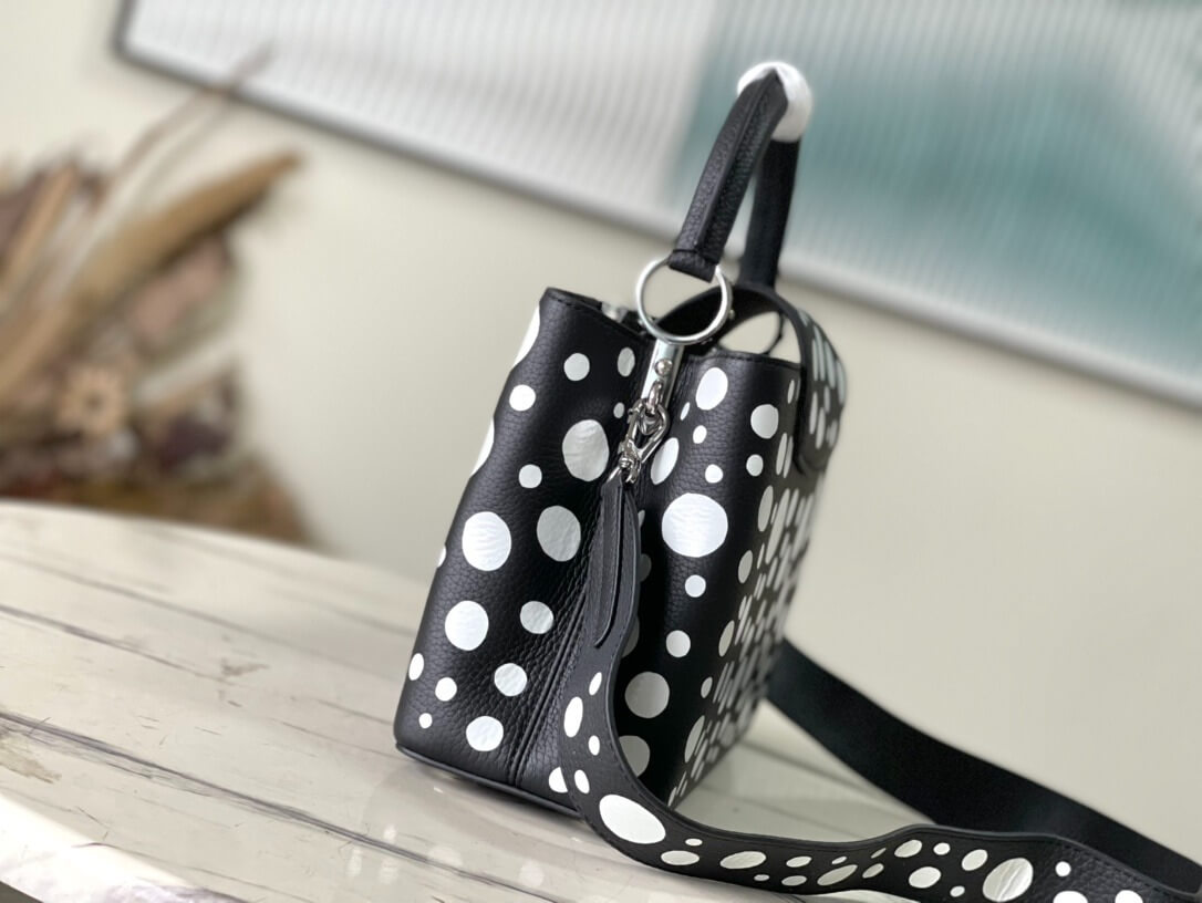 Louis Vuitton LV x YK Mini Capucines Handbag M21692 Red white Black White - Image 34