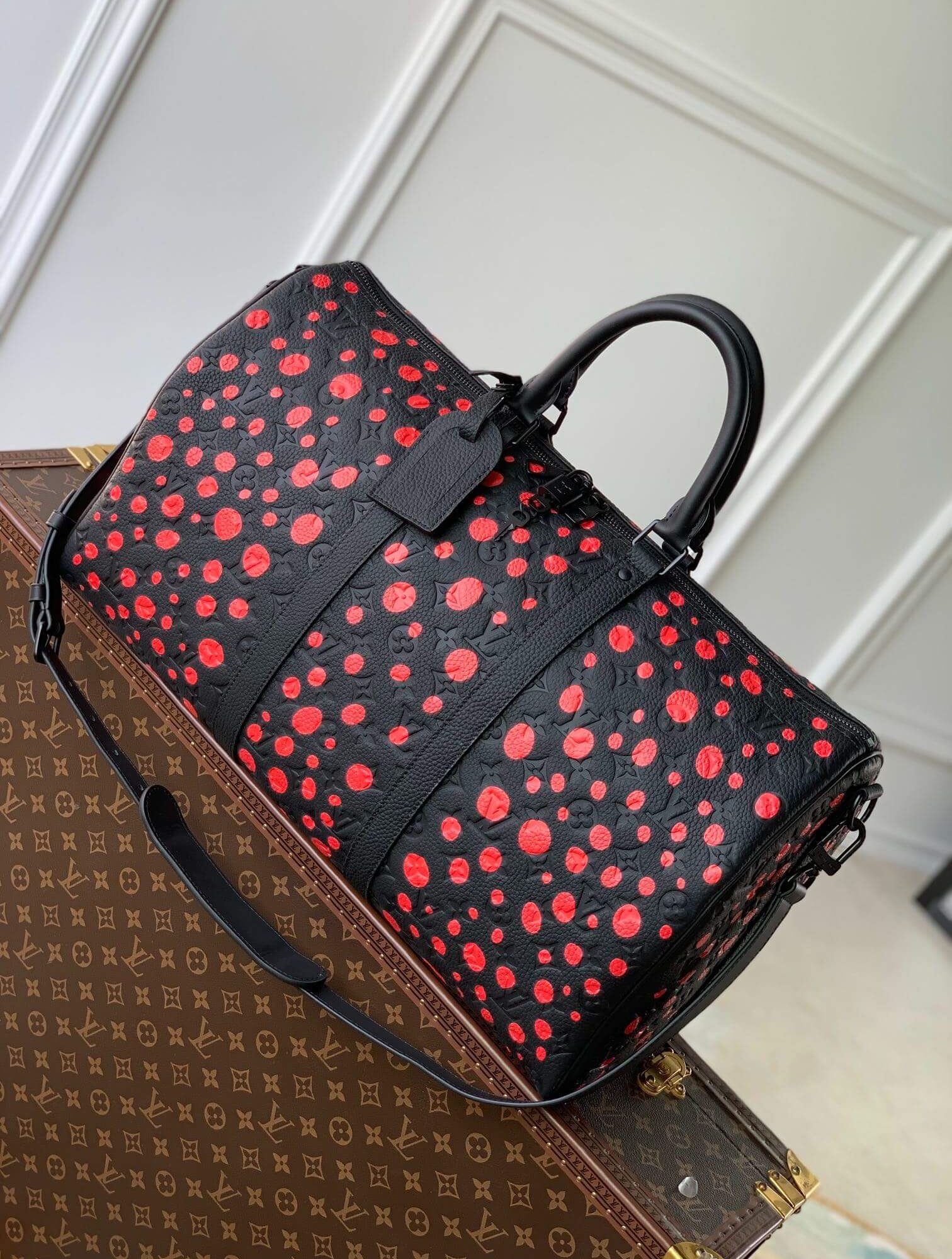 Louis Vuitton LV x YK Taurillon Monogram Infinity Dots Keepall Bandoulière 50 Travel Shoulder HandBag M21674 Black / Red