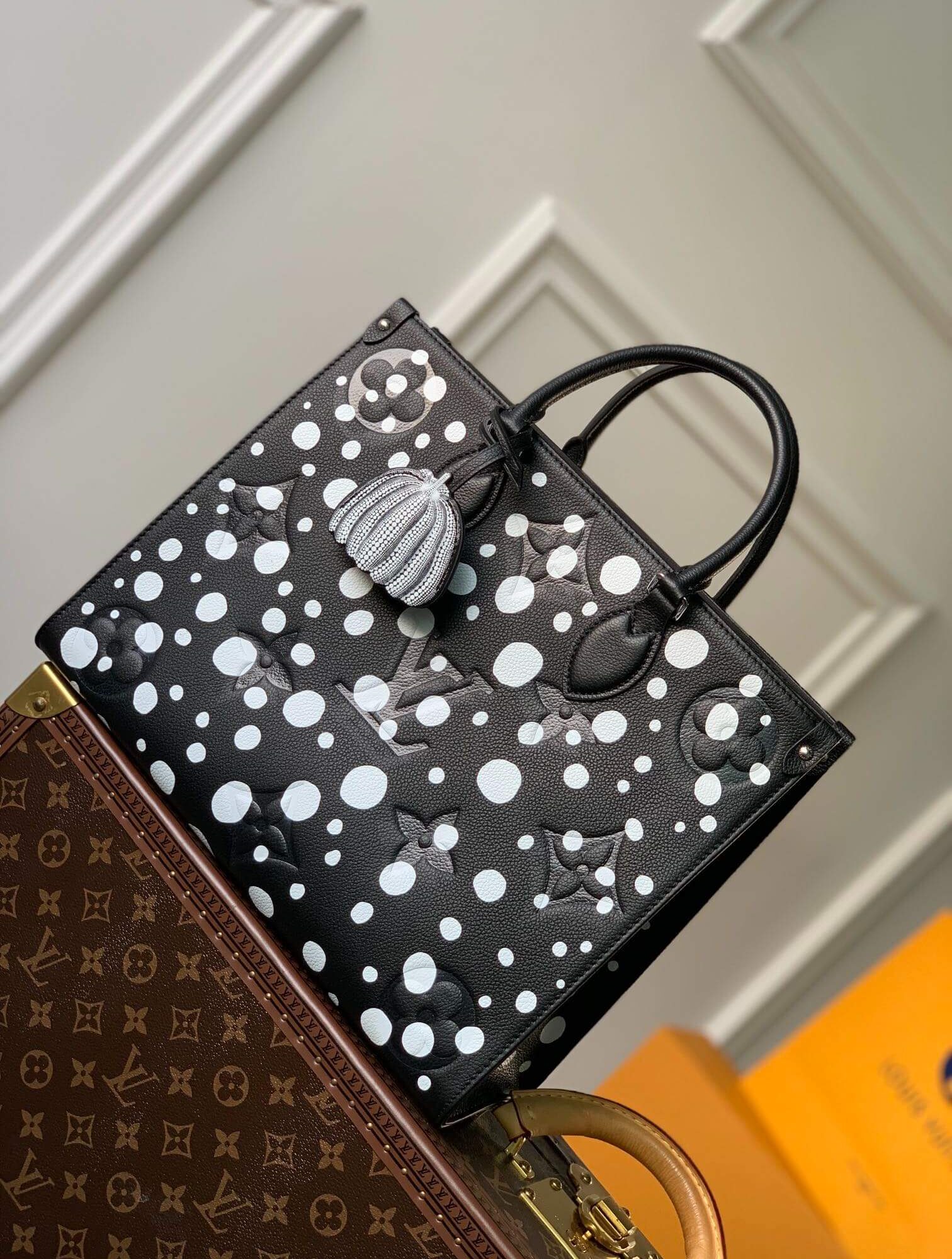 Louis Vuitton Monogram Empreinte LV x YK Infinity Dots OnTheGo MM Handbag M46389 Black