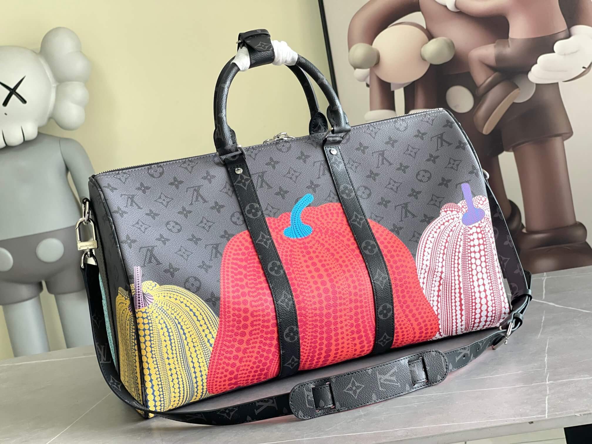 Louis Vuitton Monogram coated canvas LV x YK Keepall 45 Travel Bag Presbyopia Pumpkin M46471 Brown / Purple M46441 Black Flower - Image 10