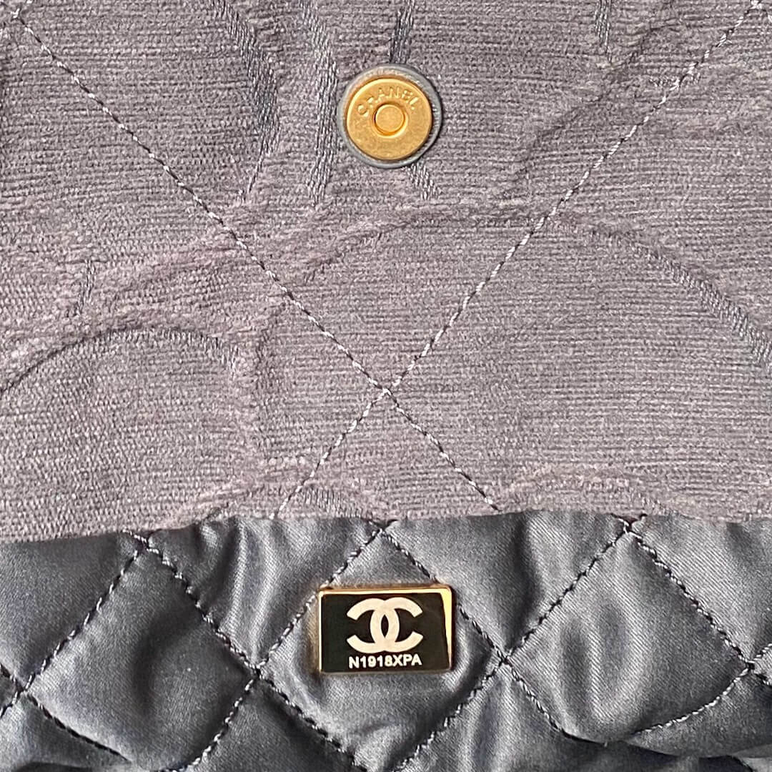 Chanel 22 Small - Medium Jacquard fabric Shopping Shoulder Handbag - Image 13