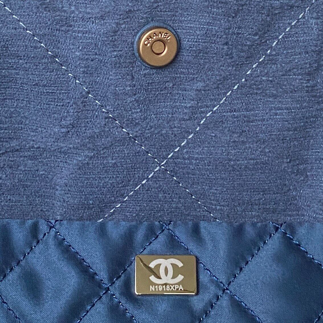 Chanel 22 Small - Medium Jacquard fabric Shopping Shoulder Handbag - Image 29