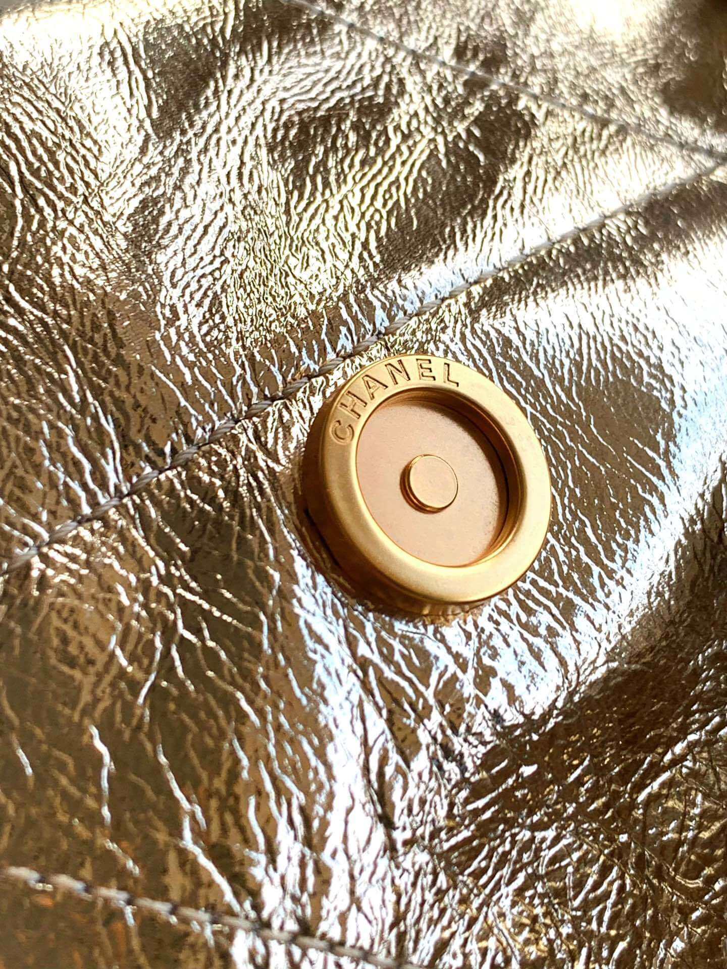 Chanel 22 Mini - Small - Medium Metallic Calfskin Leather Shoulder Handbag - Image 53