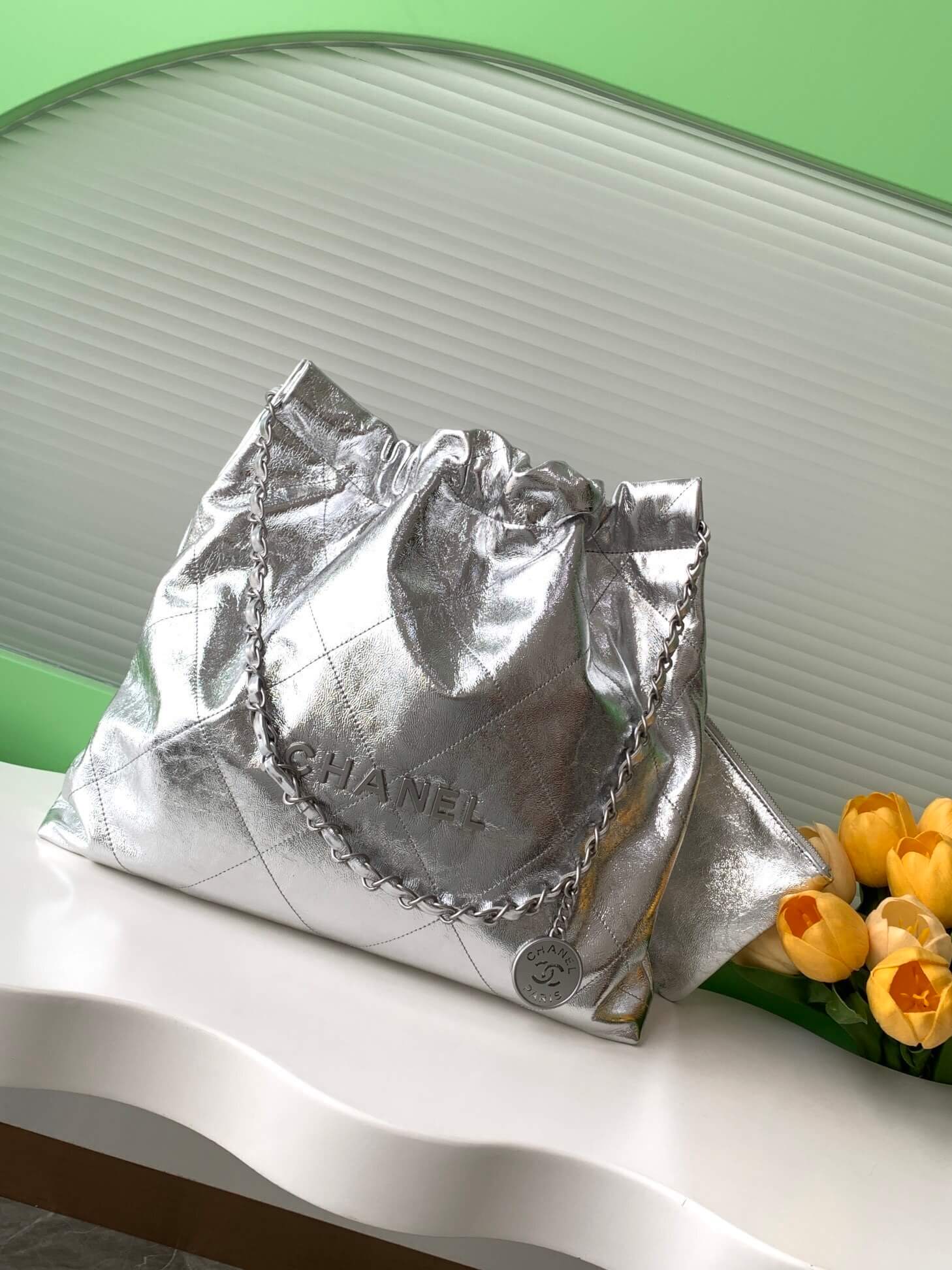 Chanel 22 Mini - Small - Medium Metallic Calfskin Leather Shoulder Handbag - Image 19