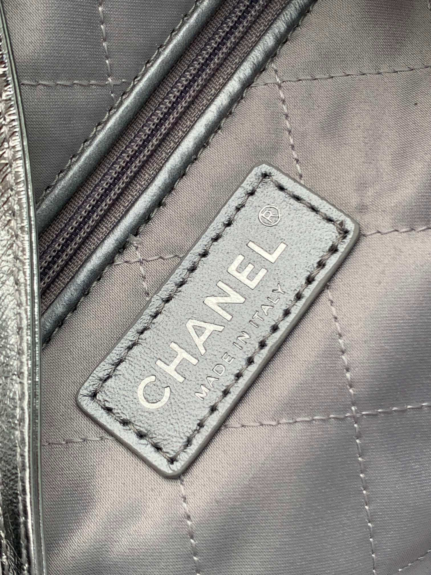 Chanel 22 Mini - Small - Medium Metallic Calfskin Leather Shoulder Handbag - Image 23