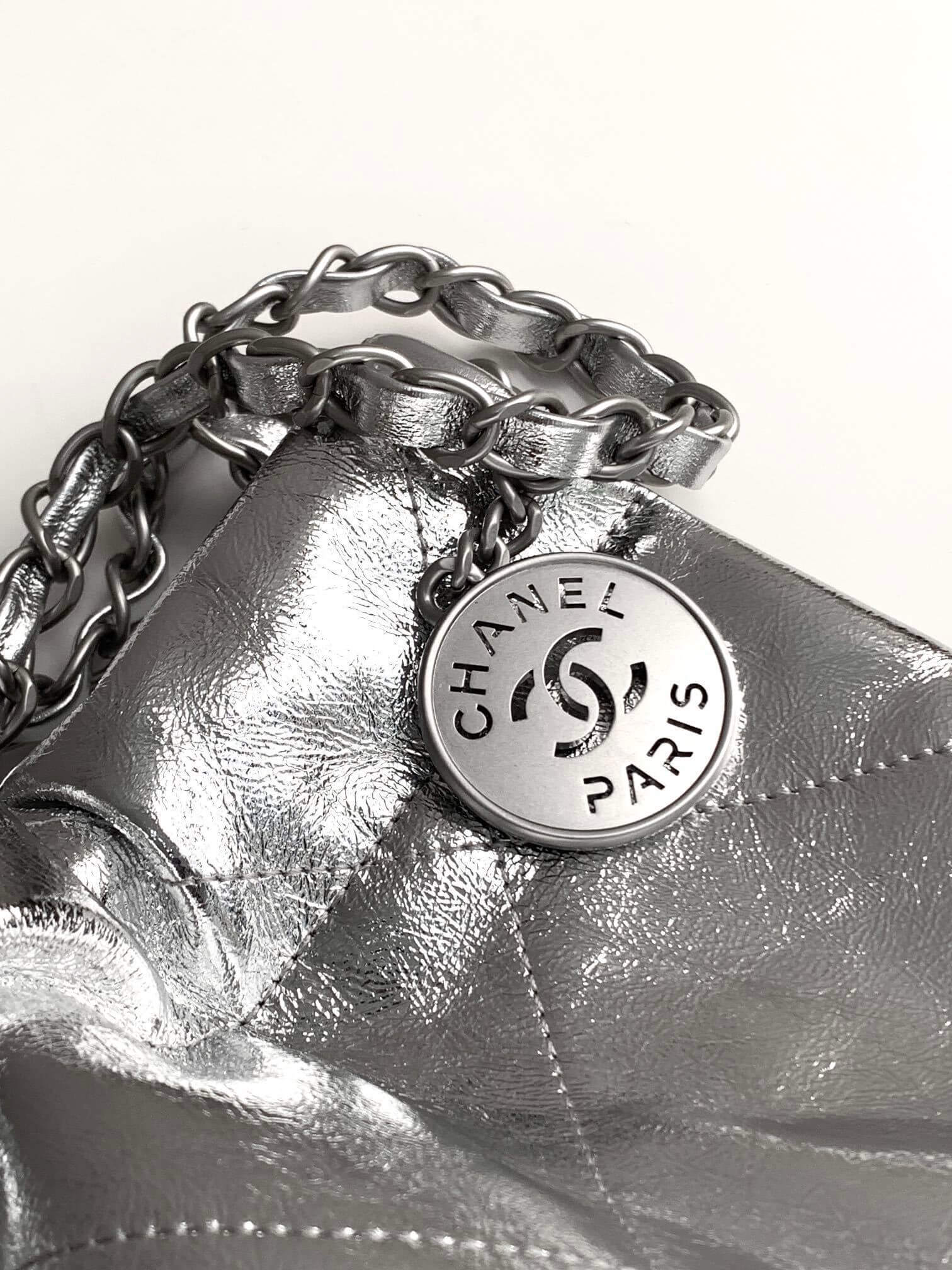 Chanel 22 Mini - Small - Medium Metallic Calfskin Leather Shoulder Handbag - Image 25