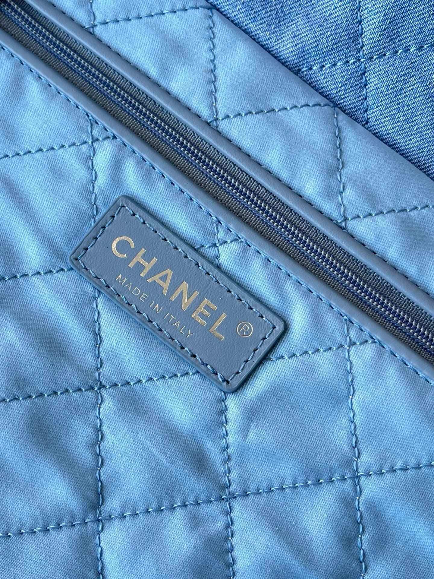 Chanel 22 Washed Denim Shoulder Handbag Blue - Image 22
