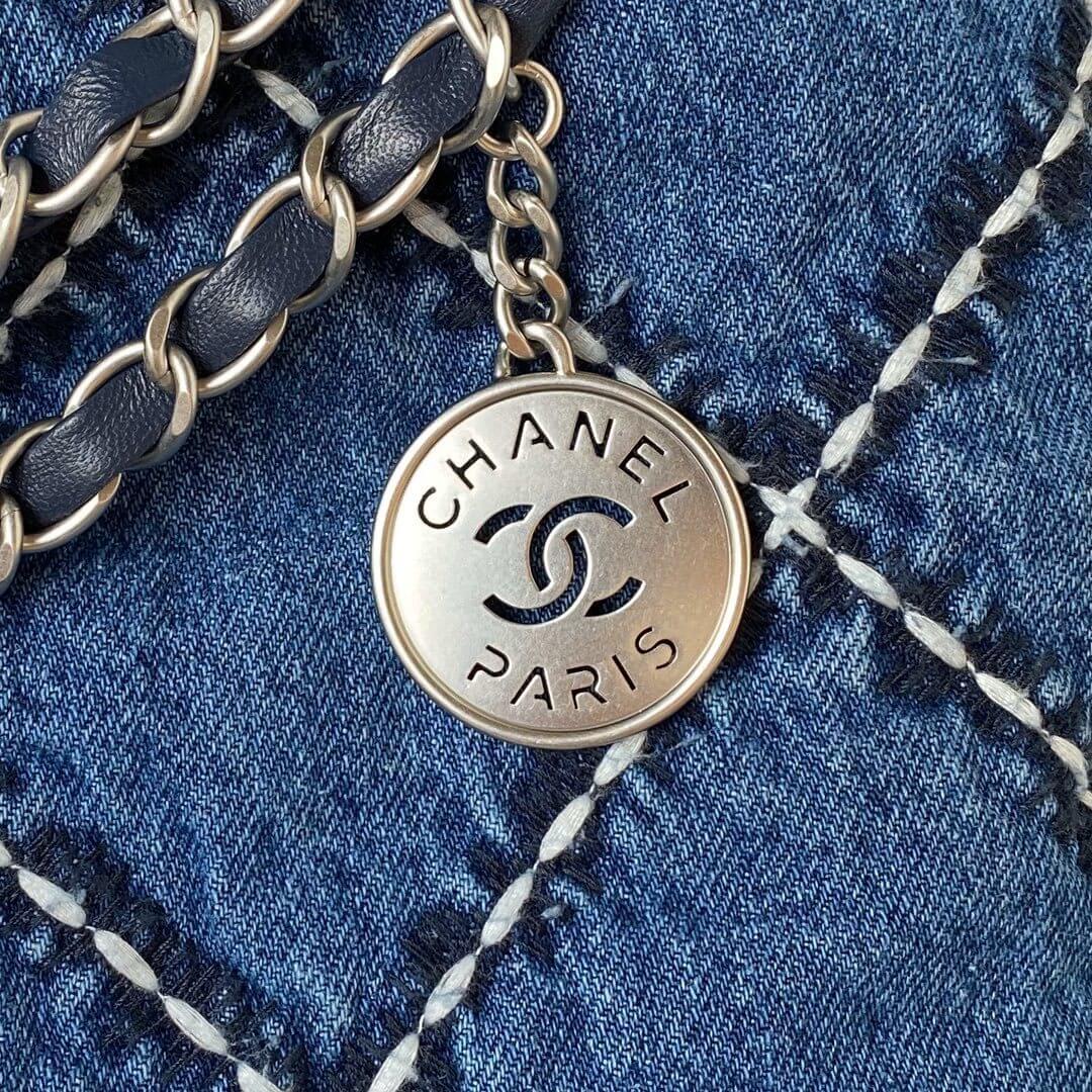 Chanel 22 Washed Denim Shoulder Handbag Blue/White - Image 26