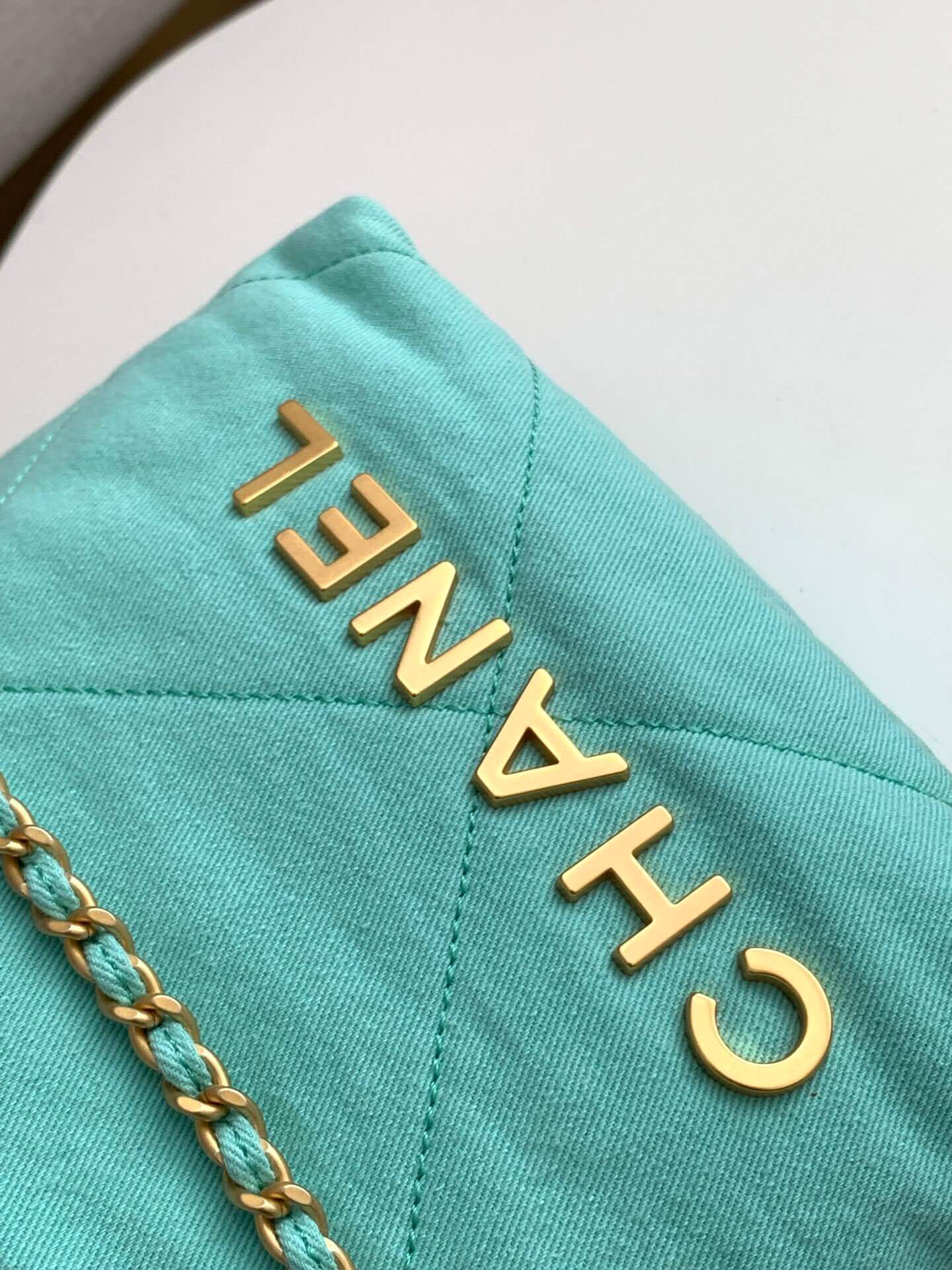 Chanel 22 Mini Denim Shoulder Handbag - Image 17