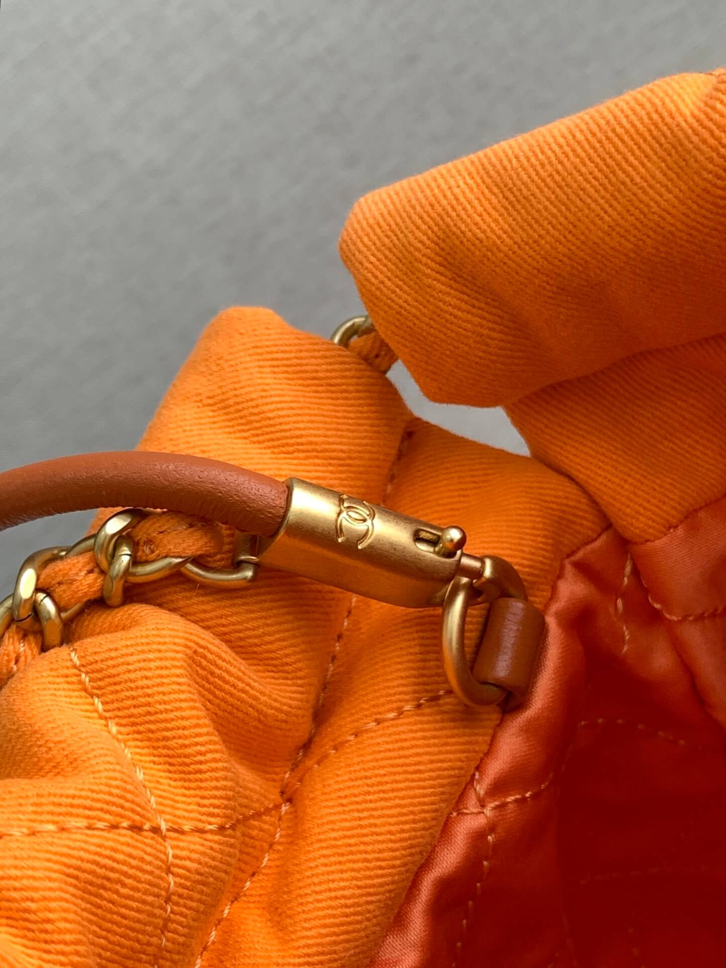 Chanel 22 Mini Denim Shoulder Handbag - Image 5