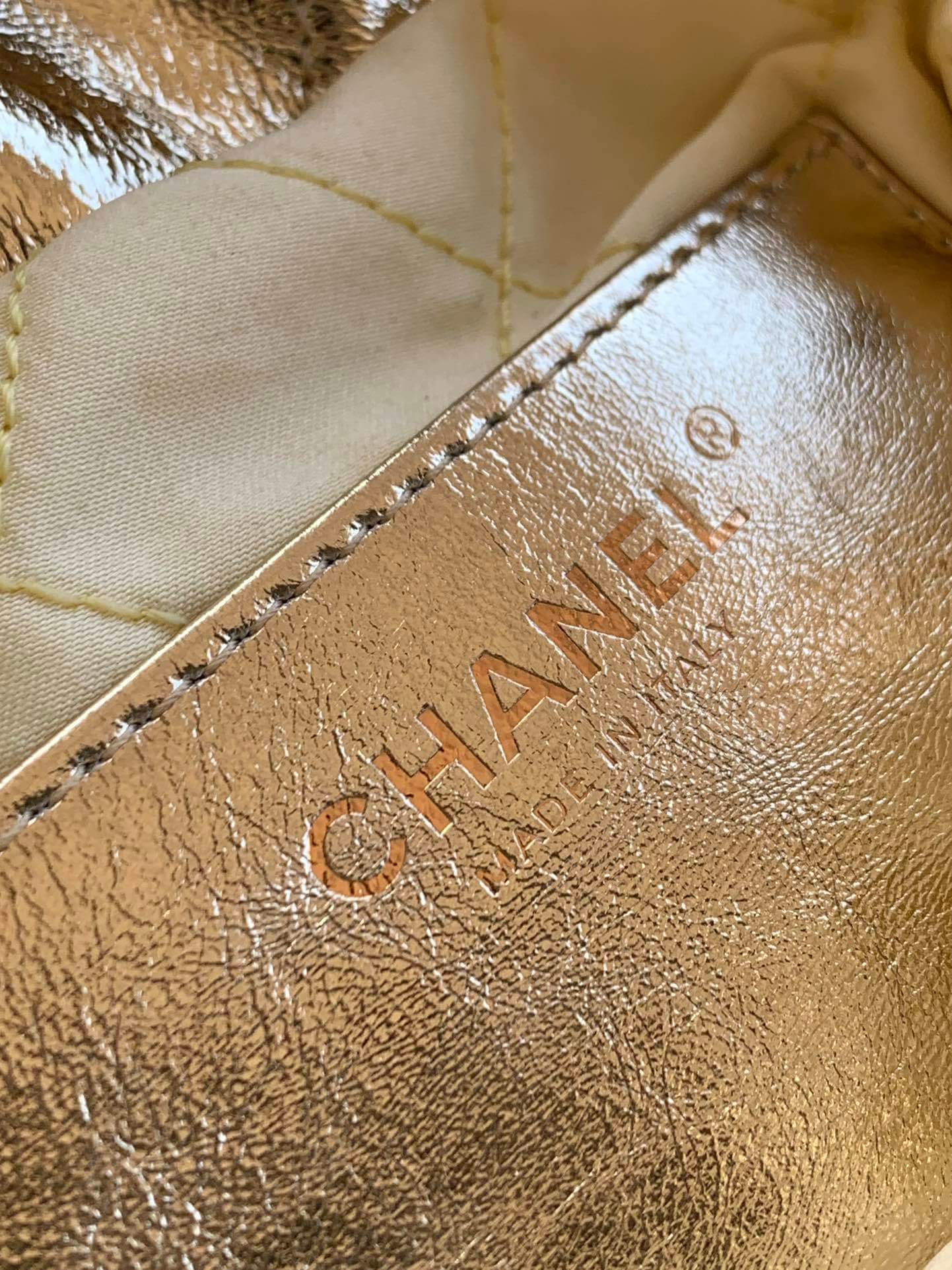 Chanel 22 Mini - Small - Medium Metallic Calfskin Leather Shoulder Handbag - Image 32