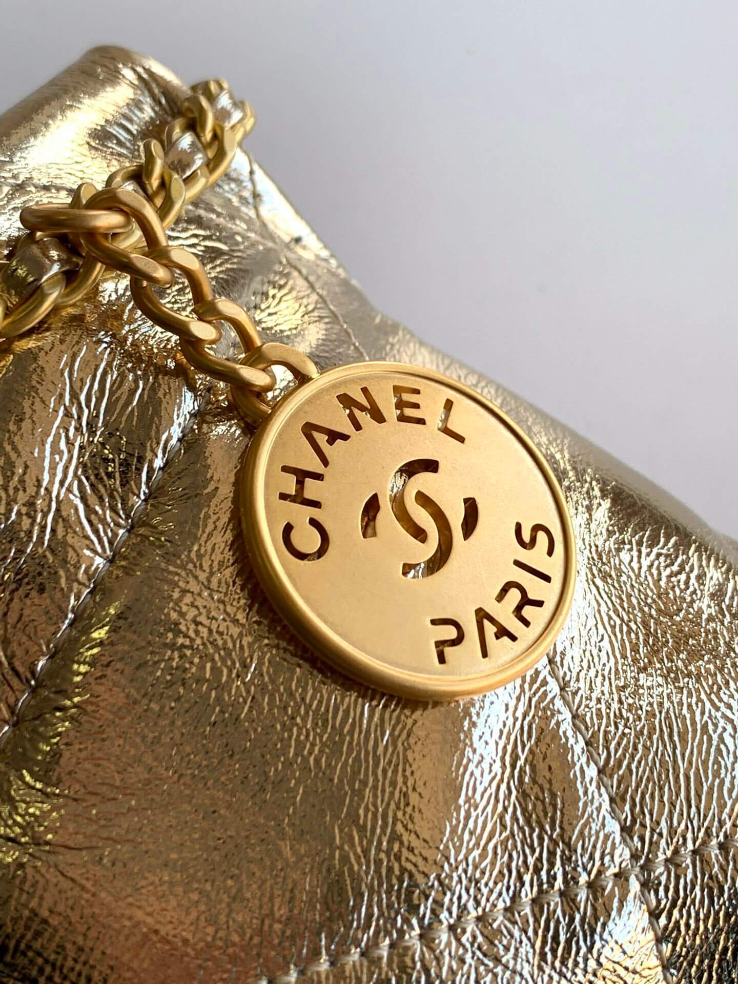 Chanel 22 Mini - Small - Medium Metallic Calfskin Leather Shoulder Handbag - Image 34
