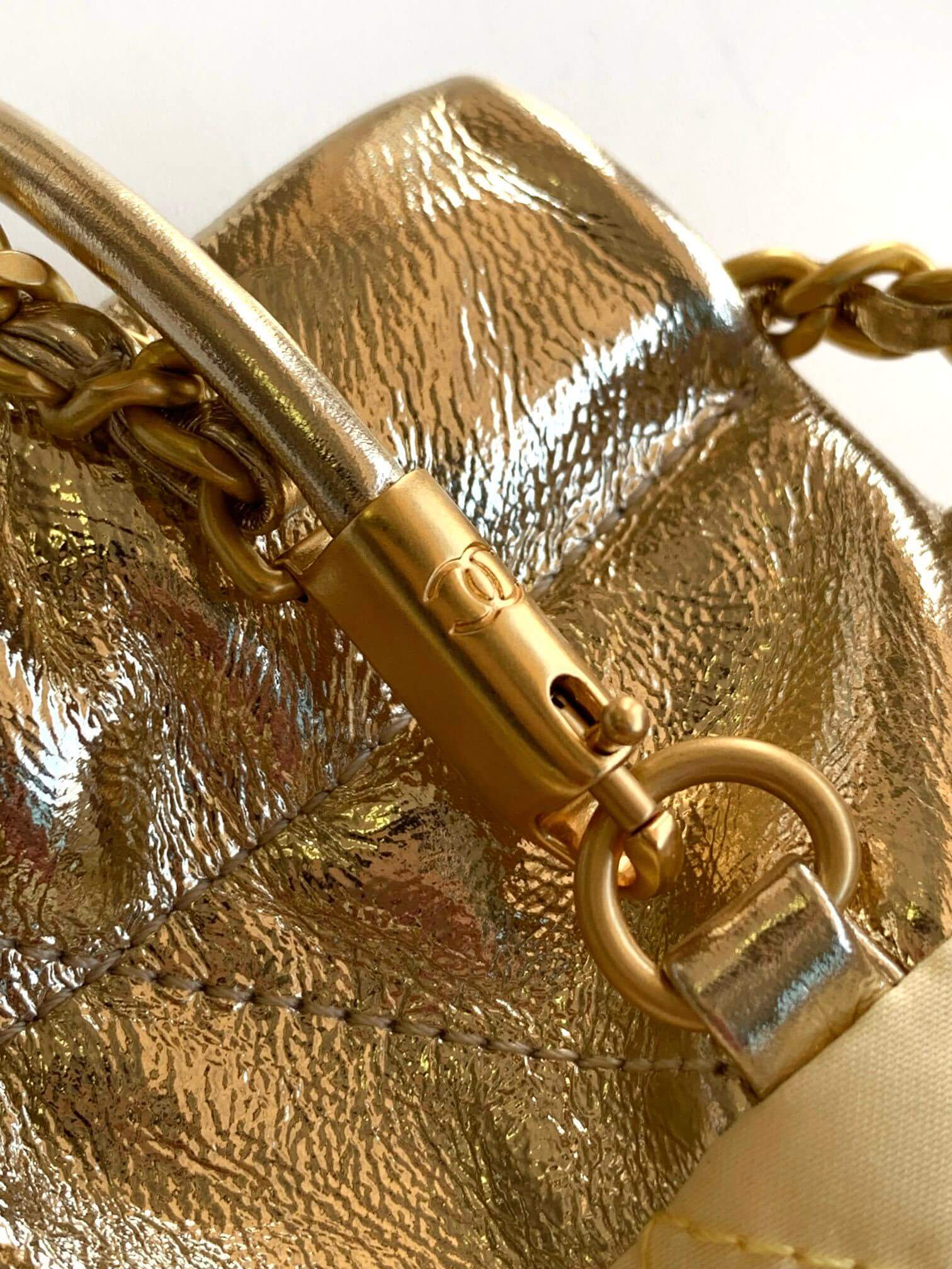 Chanel 22 Mini - Small - Medium Metallic Calfskin Leather Shoulder Handbag - Image 35