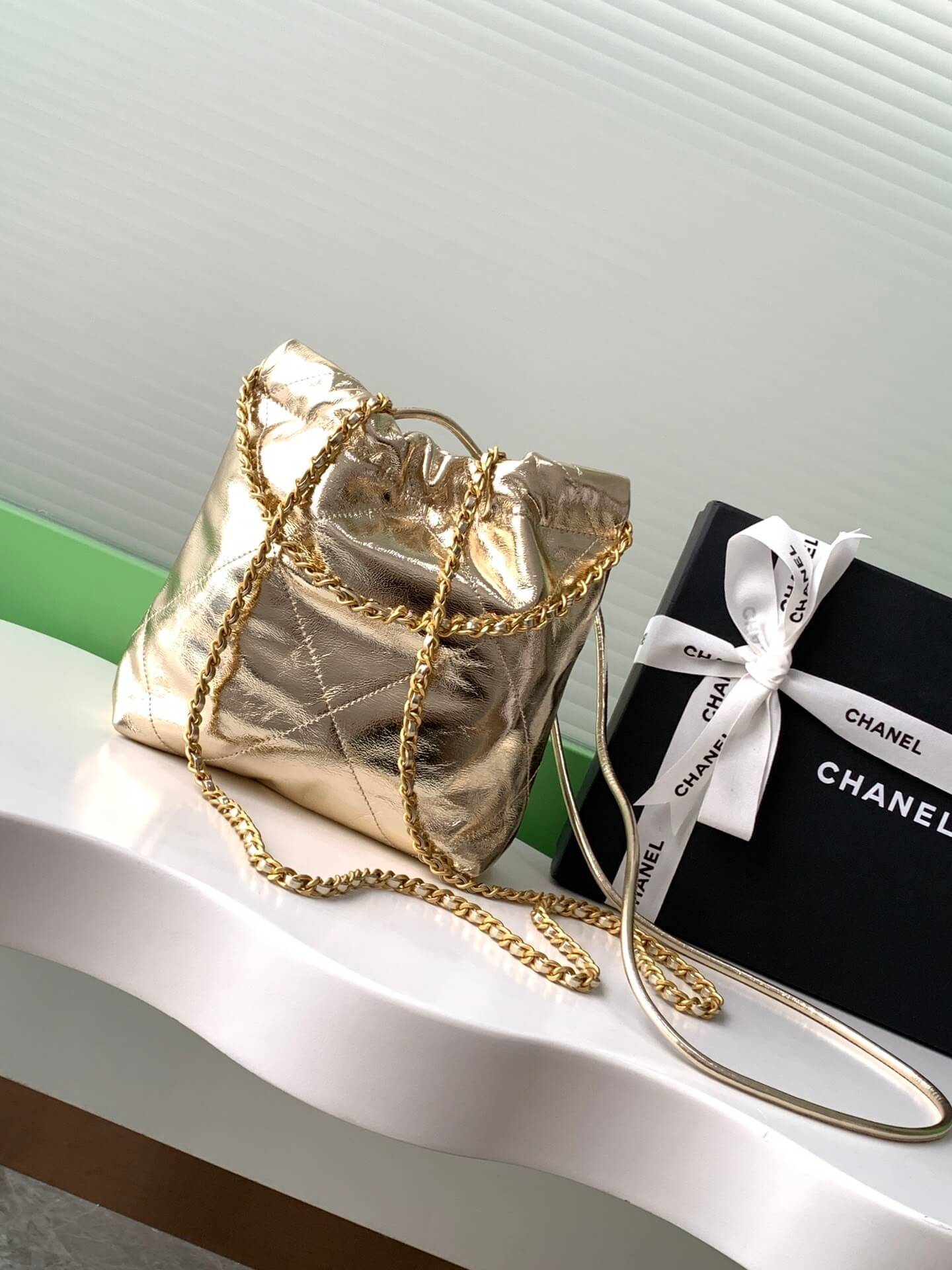 Chanel 22 Mini - Small - Medium Metallic Calfskin Leather Shoulder Handbag - Image 29
