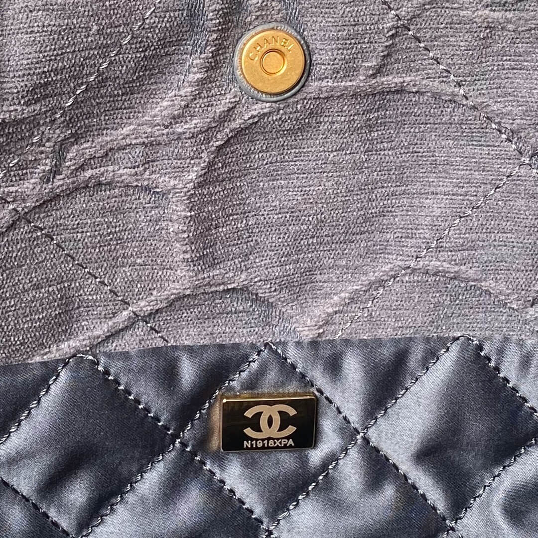 Chanel 22 Small - Medium Jacquard fabric Shopping Shoulder Handbag - Image 5