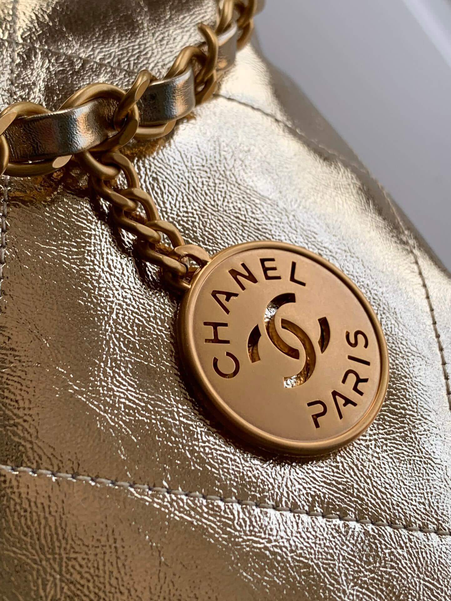 Chanel 22 Mini - Small - Medium Metallic Calfskin Leather Shoulder Handbag - Image 41
