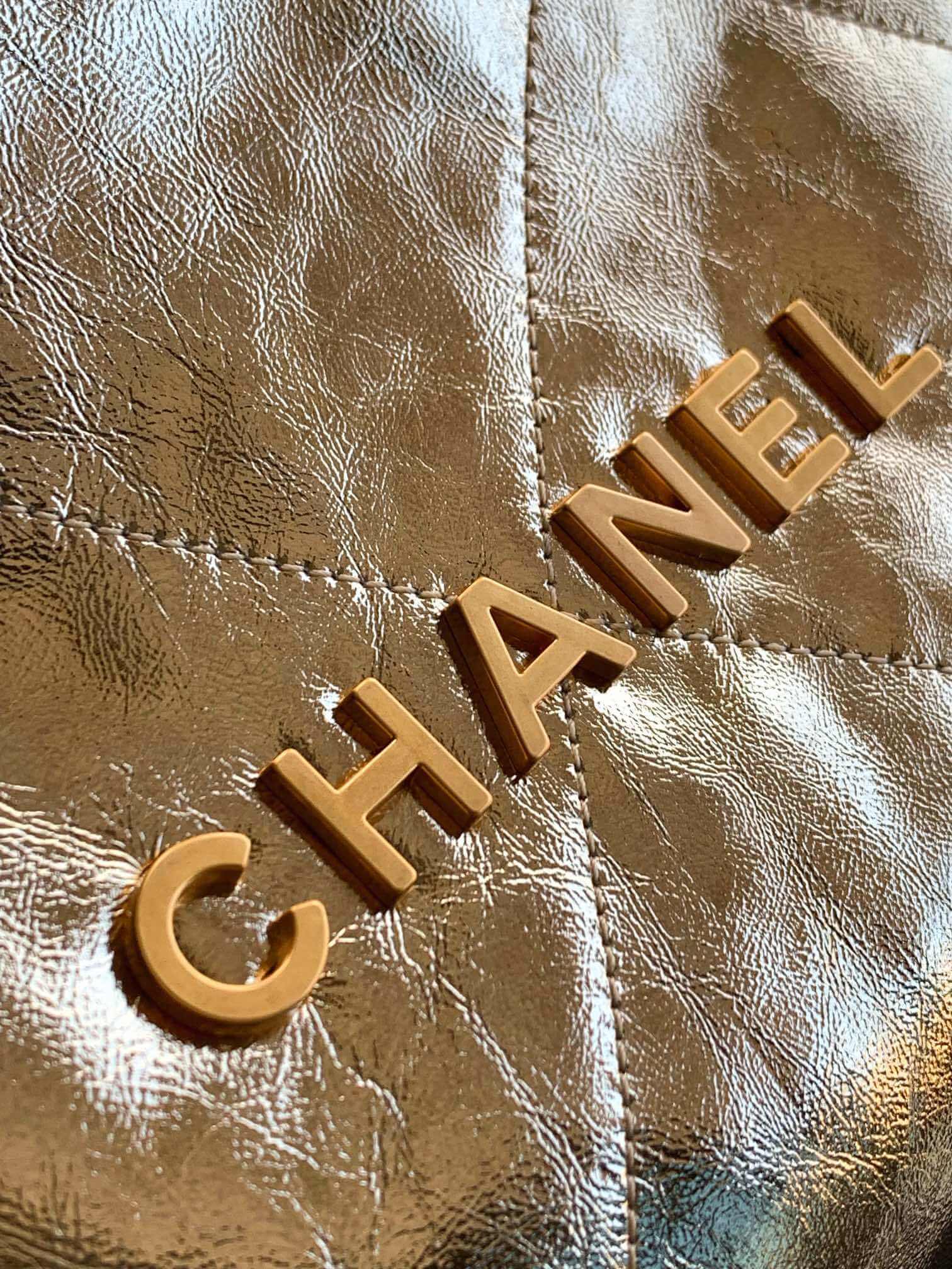 Chanel 22 Mini - Small - Medium Metallic Calfskin Leather Shoulder Handbag - Image 40