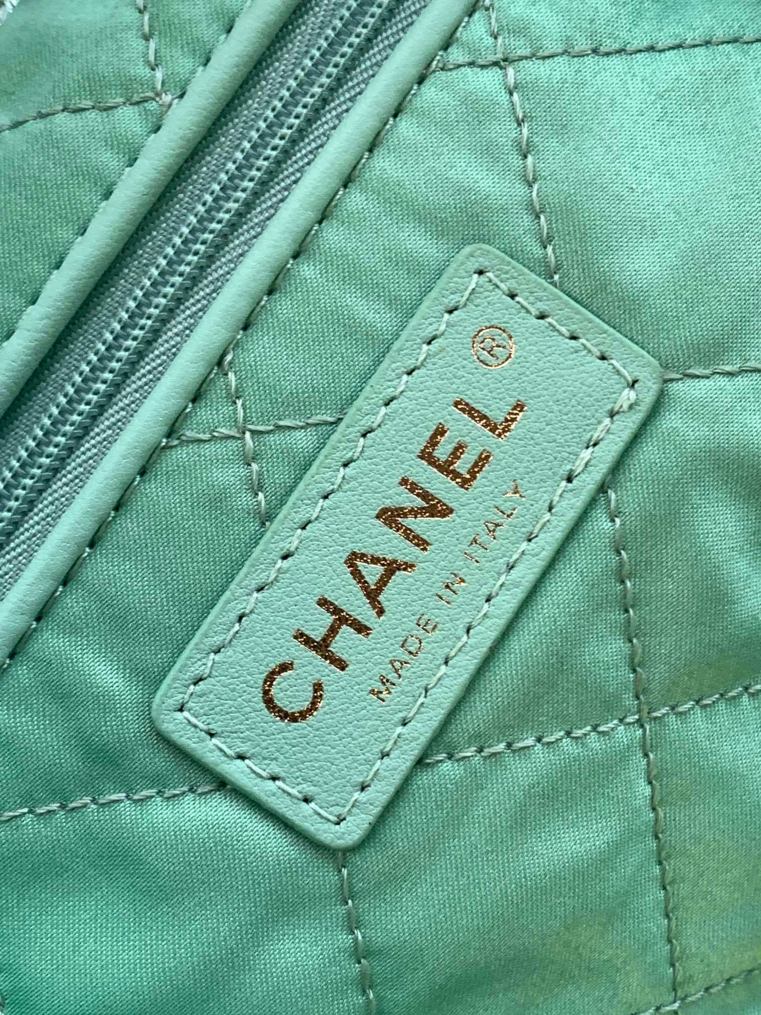 Chanel 22 Mini - Small - Medium Metallic Calfskin Leather Shoulder Handbag - Image 67