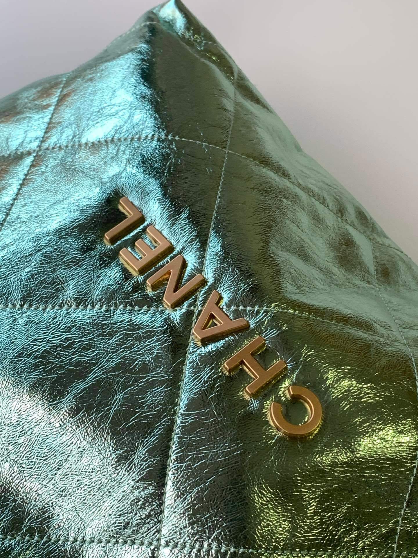 Chanel 22 Mini - Small - Medium Metallic Calfskin Leather Shoulder Handbag - Image 69