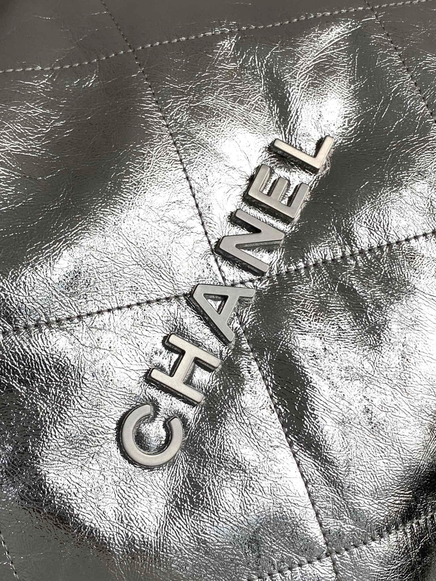 Chanel 22 Mini - Small - Medium Metallic Calfskin Leather Shoulder Handbag - Image 15