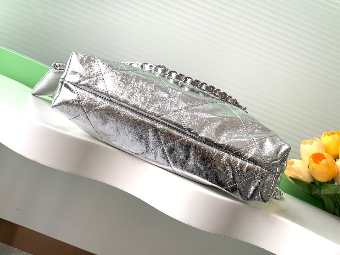 Chanel 22 Mini - Small - Medium Metallic Calfskin Leather Shoulder Handbag - Image 18