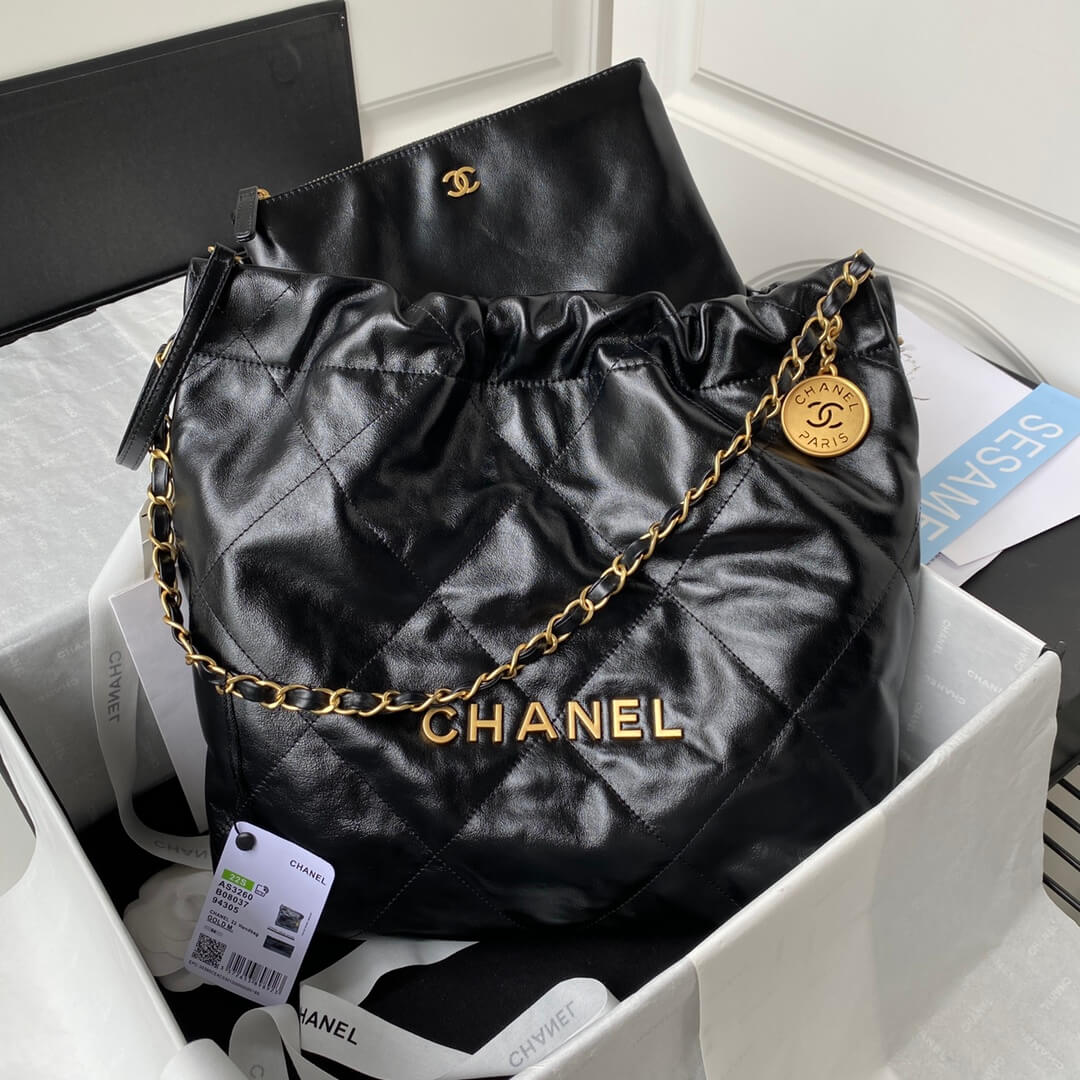 Chanel 22 Small Shiny calfskin leather Shoulder Handbag - Image 10