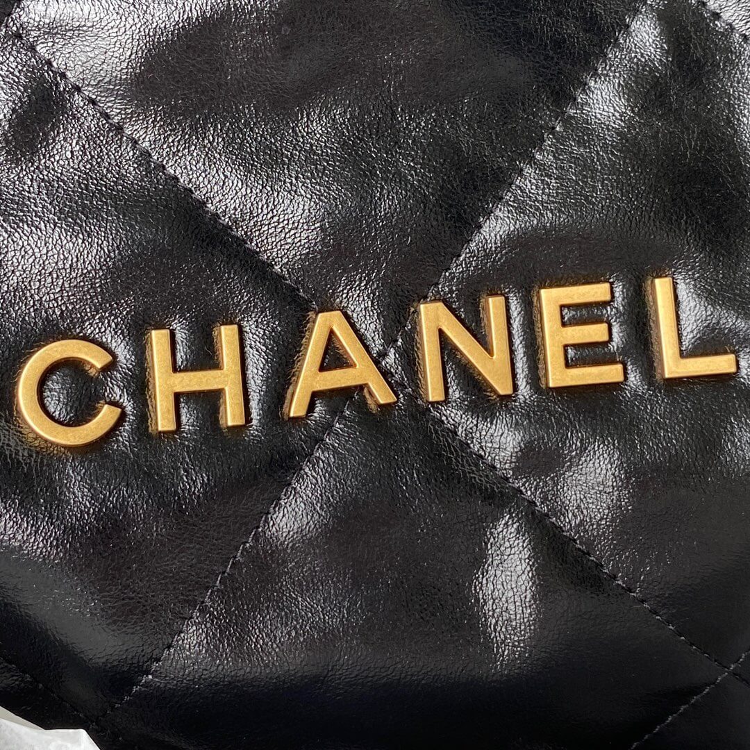 Chanel 22 Small Shiny calfskin leather Shoulder Handbag - Image 16