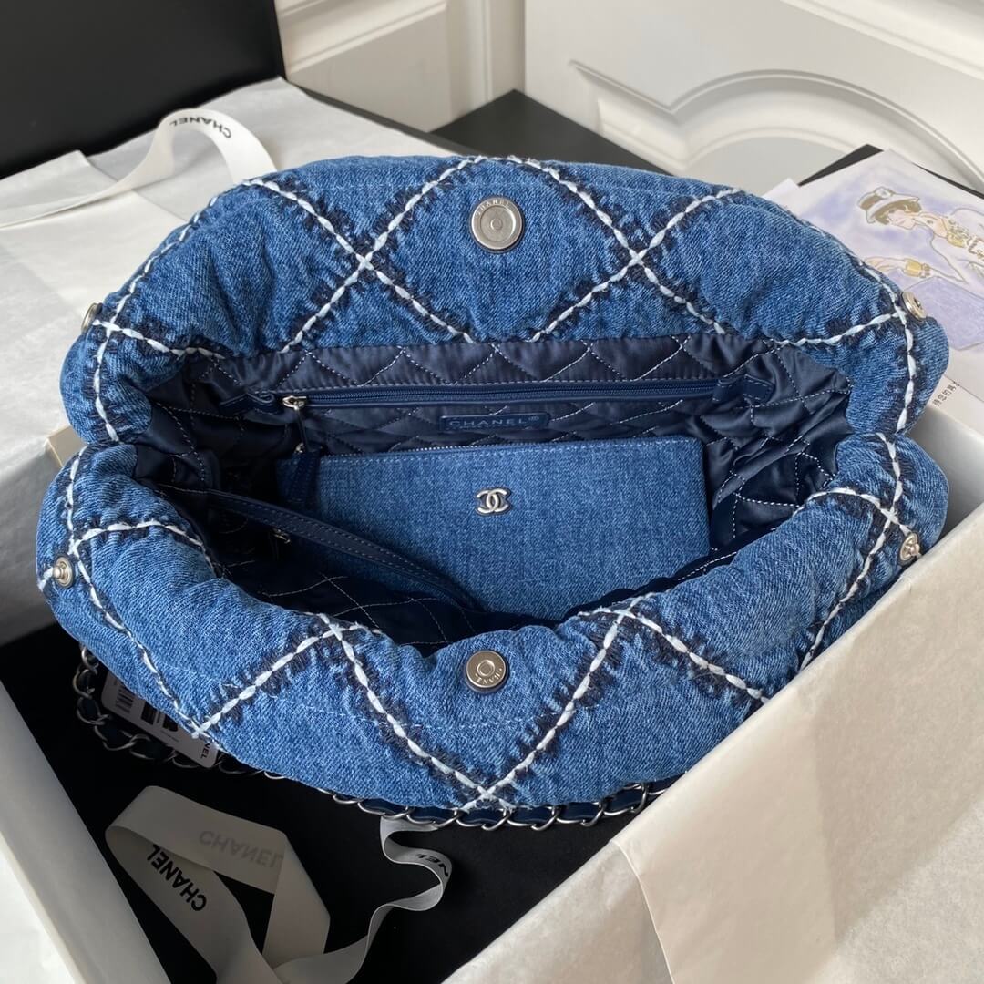 Chanel 22 Washed Denim Shoulder Handbag Blue/White - Image 12