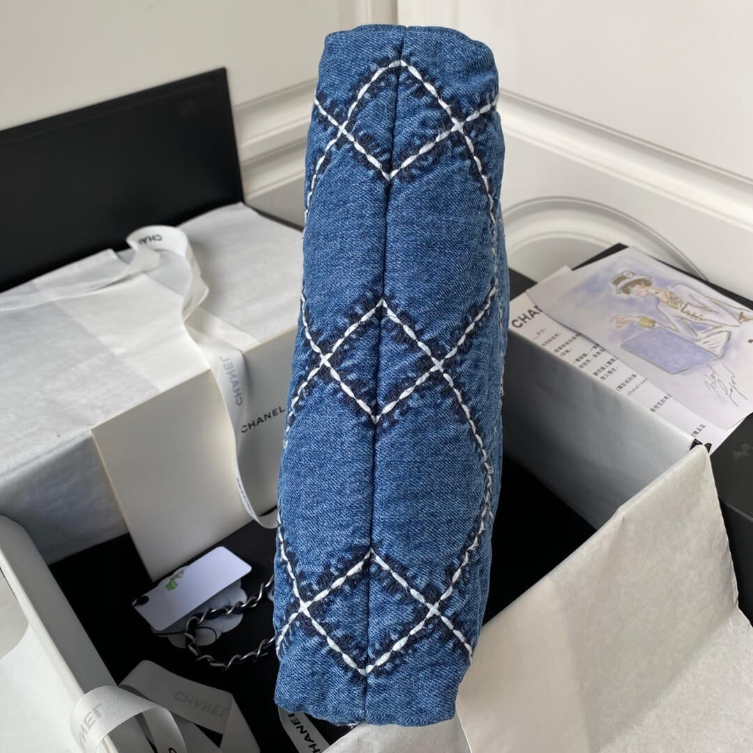 Chanel 22 Washed Denim Shoulder Handbag Blue/White - Image 18