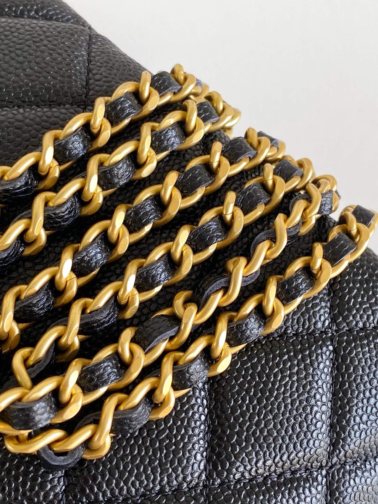 Chanel 25C Small Hobo Grained Caviar Leather Shoulder Crossbody Handbag - Image 25