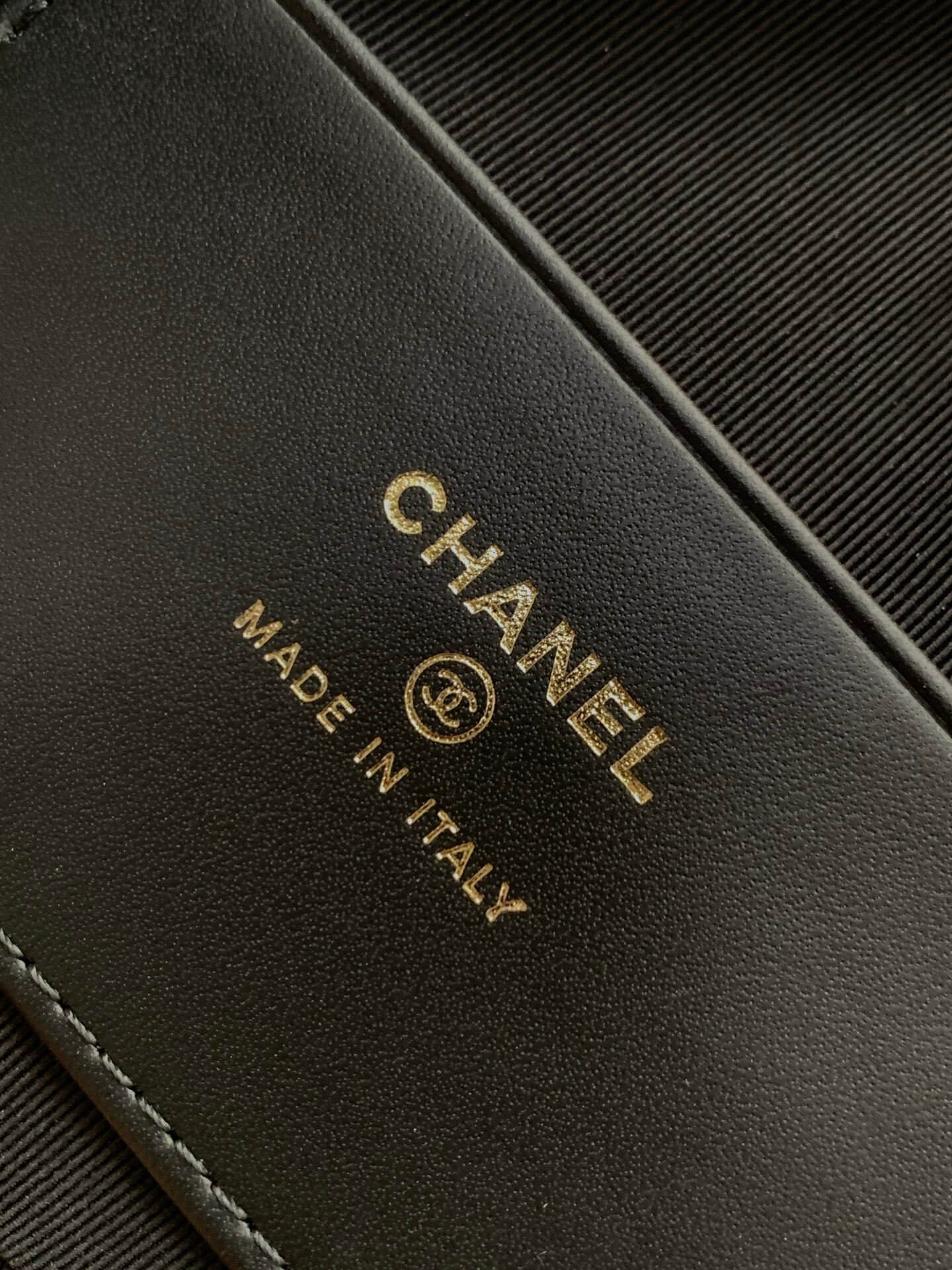 Chanel 25C Small Hobo Grained Caviar Leather Shoulder Crossbody Handbag - Image 31