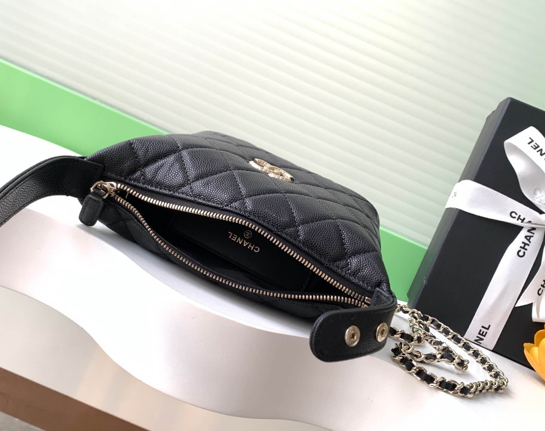 Chanel 25C Small Hobo Grained Caviar Leather Shoulder Crossbody Handbag - Image 30