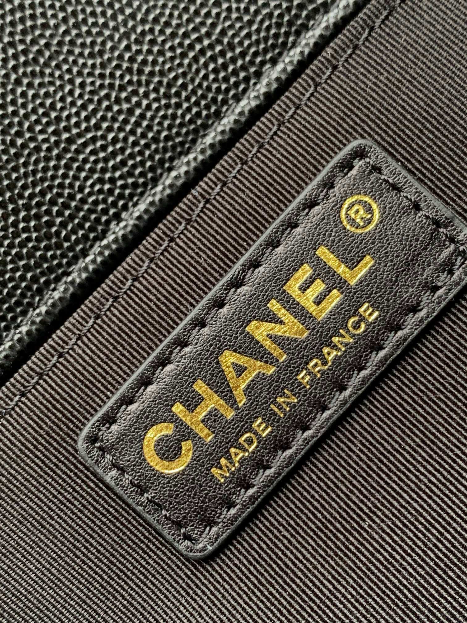 Chanel Boy Grained Shiny Calfskin Shoulder Handbag - Image 12