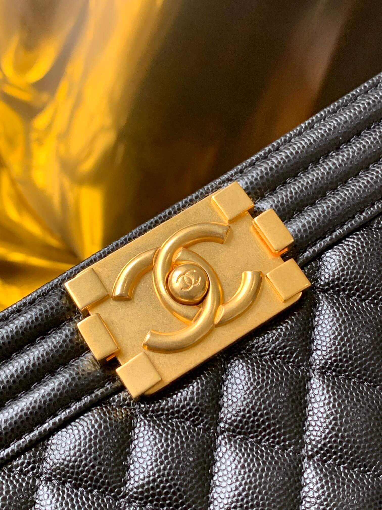 Chanel Boy Grained Shiny Calfskin Shoulder Handbag - Image 14