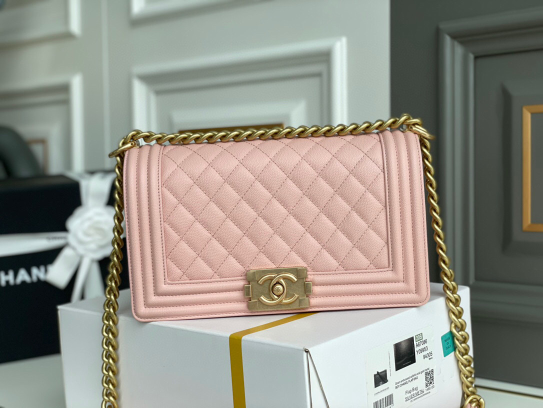 Chanel Boy Grained Shiny Calfskin Shoulder Handbag - Image 6