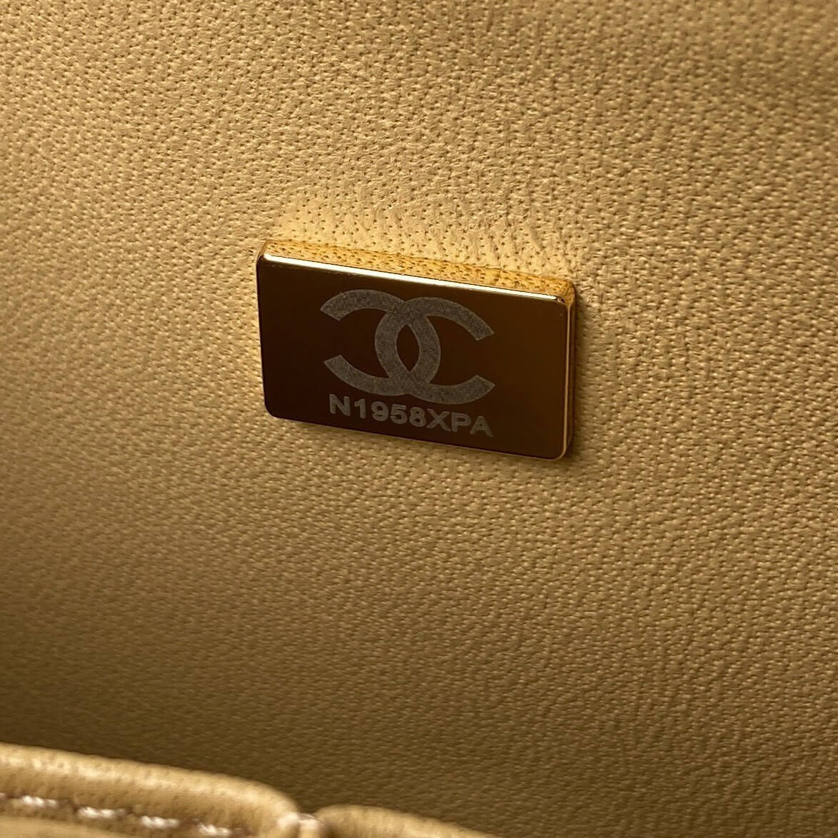 Chanel Classic 11.12 Double Flap Medium Quilted Caviar Leather Shoulder Handbag - Image 47