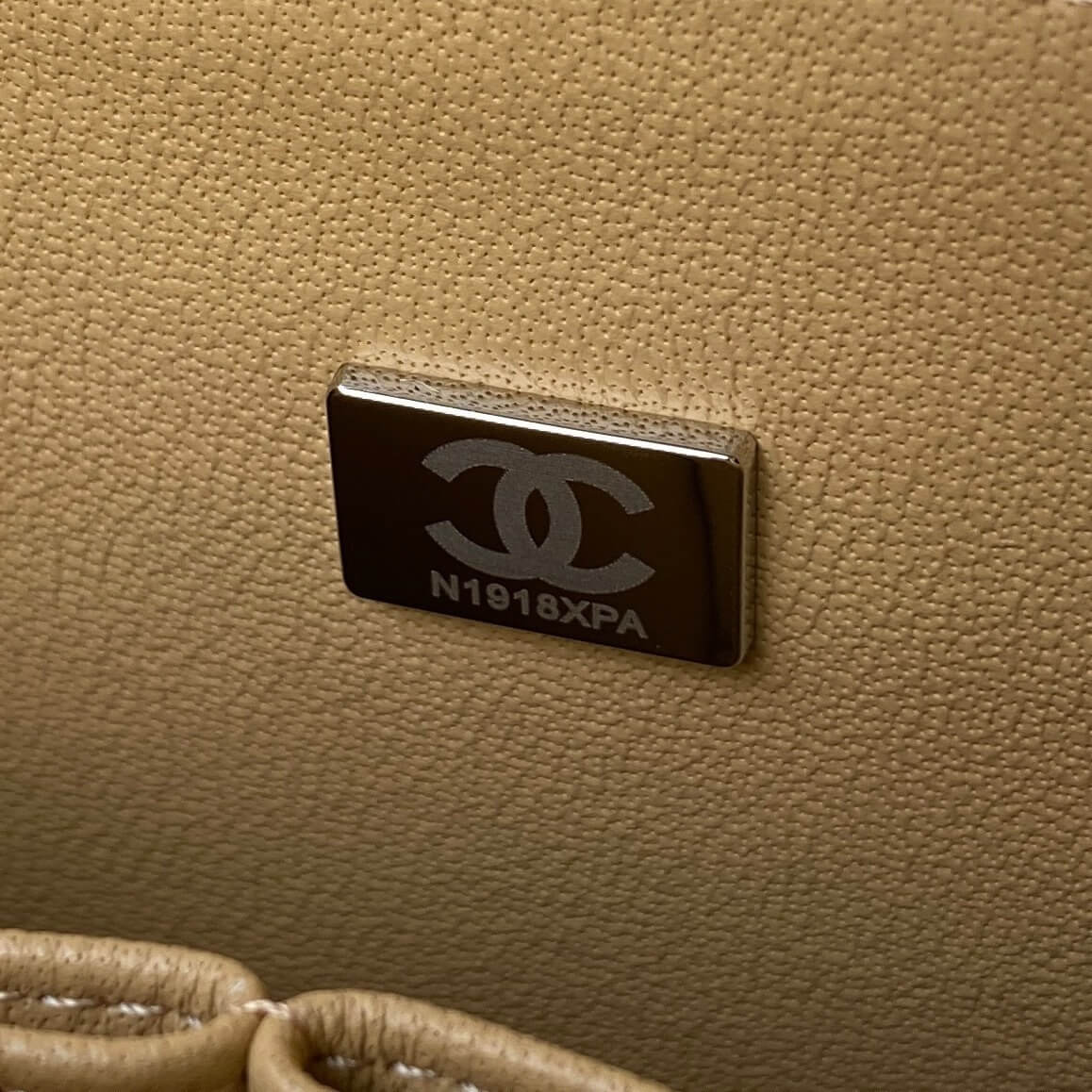 Chanel Classic 11.12 Double Flap Medium Quilted Caviar Leather Shoulder Handbag - Image 40