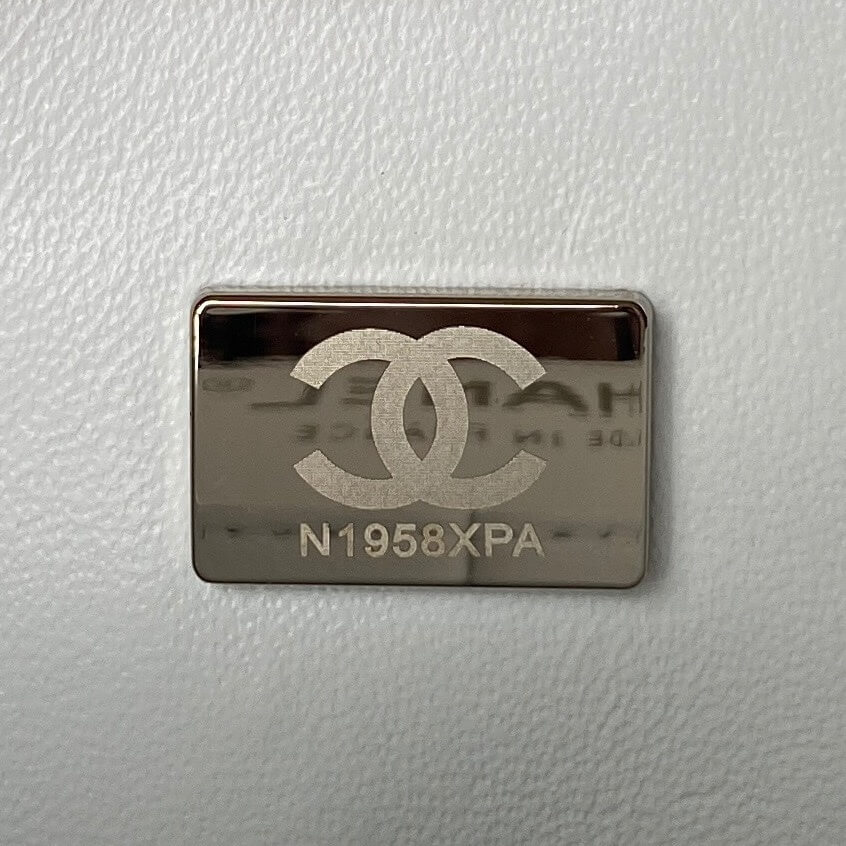 Chanel Classic 11.12 Double Flap Medium Quilted Caviar Leather Shoulder Handbag - Image 4