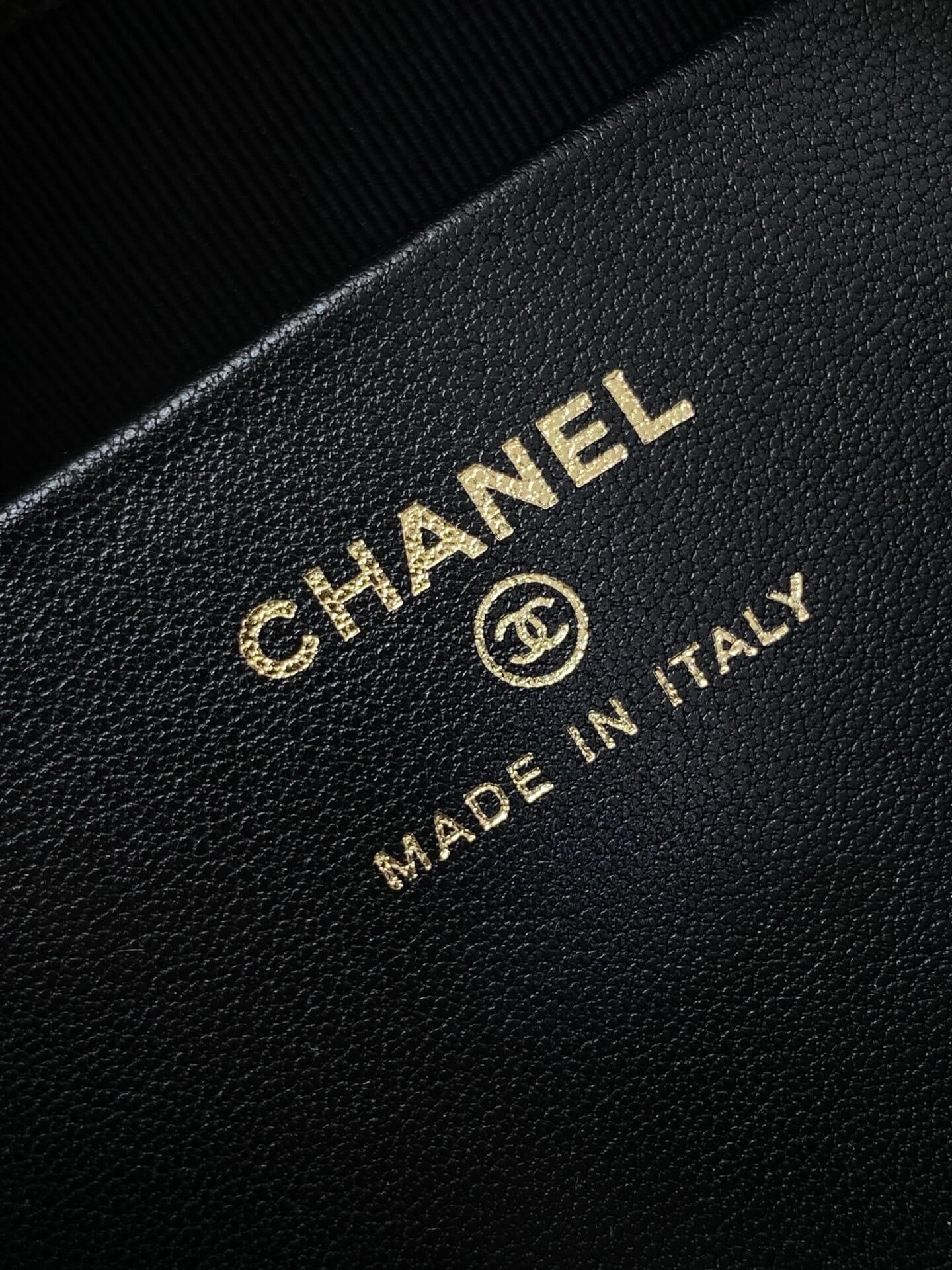 Chanel Coco Crush Handle Clutch With Chain Caviar Leather Shoulder Crossbody Handbag - Image 4