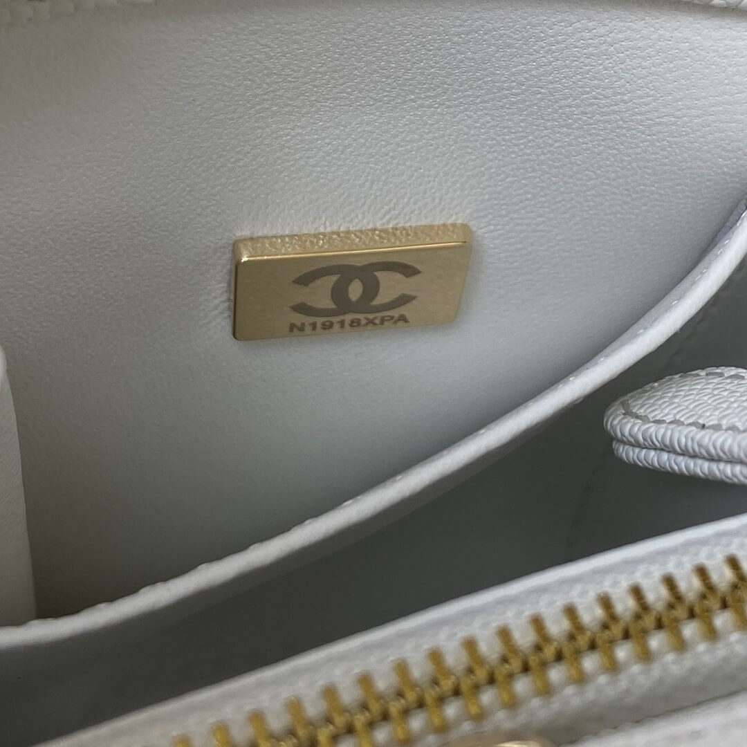 Chanel Coco Handle Quilted Caviar Leather Shoulder Crossbody Handbag - Image 67