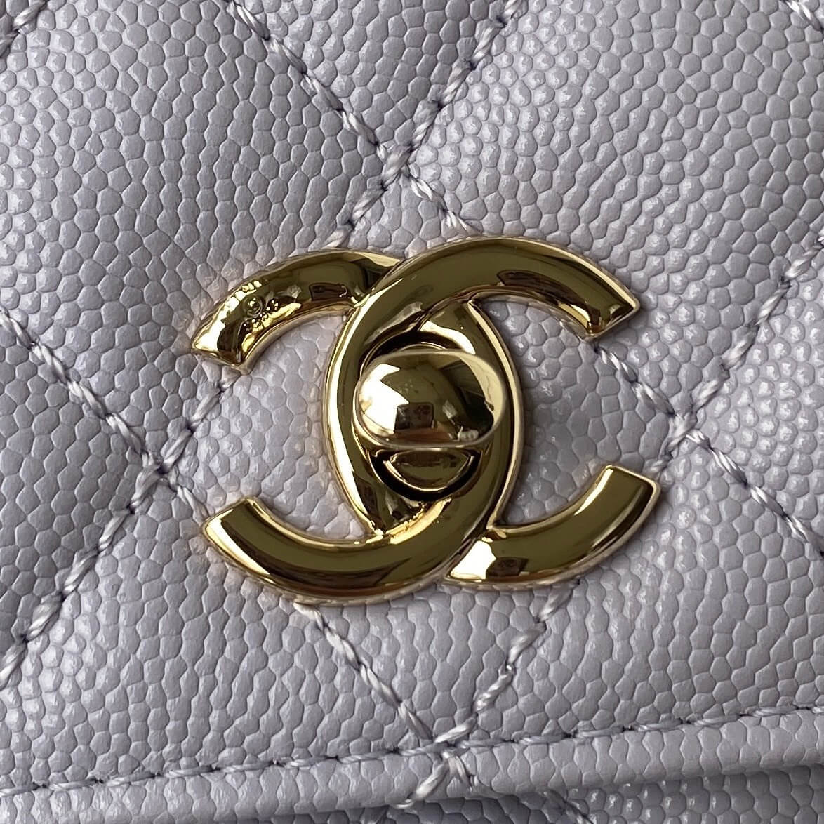 Chanel Coco Handle Quilted Caviar Leather Shoulder Crossbody Handbag - Image 6