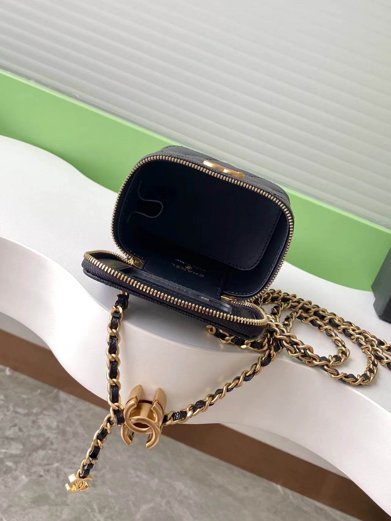 Chanel Quilted Top Handle Mini Vanity Case Caviar Leather Crossbody Bag - Image 12