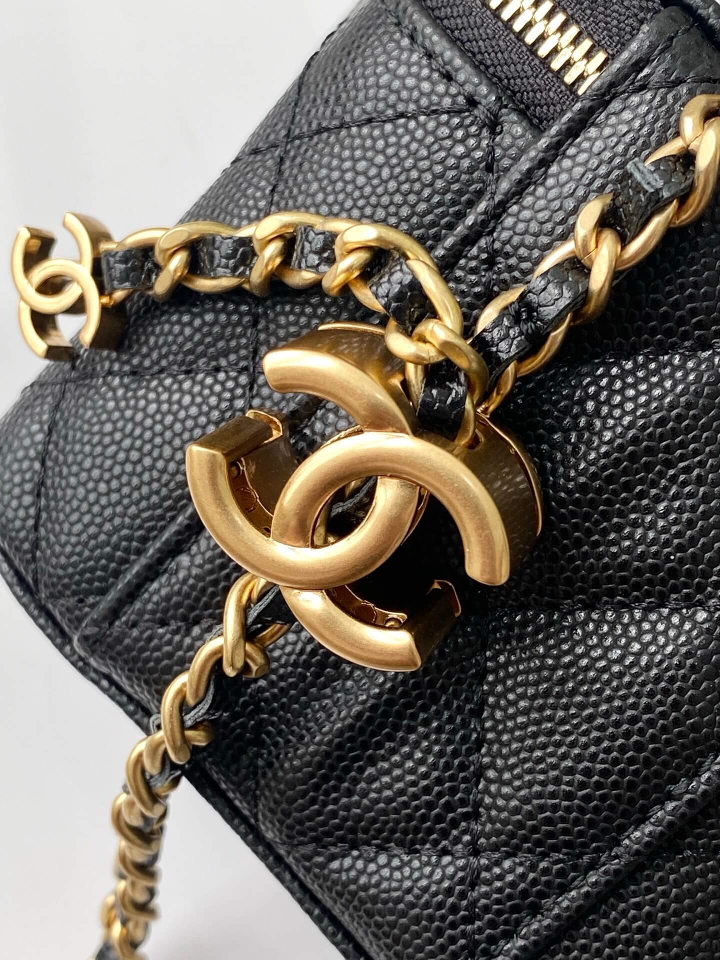 Chanel Quilted Top Handle Mini Vanity Case Caviar Leather Crossbody Bag - Image 16